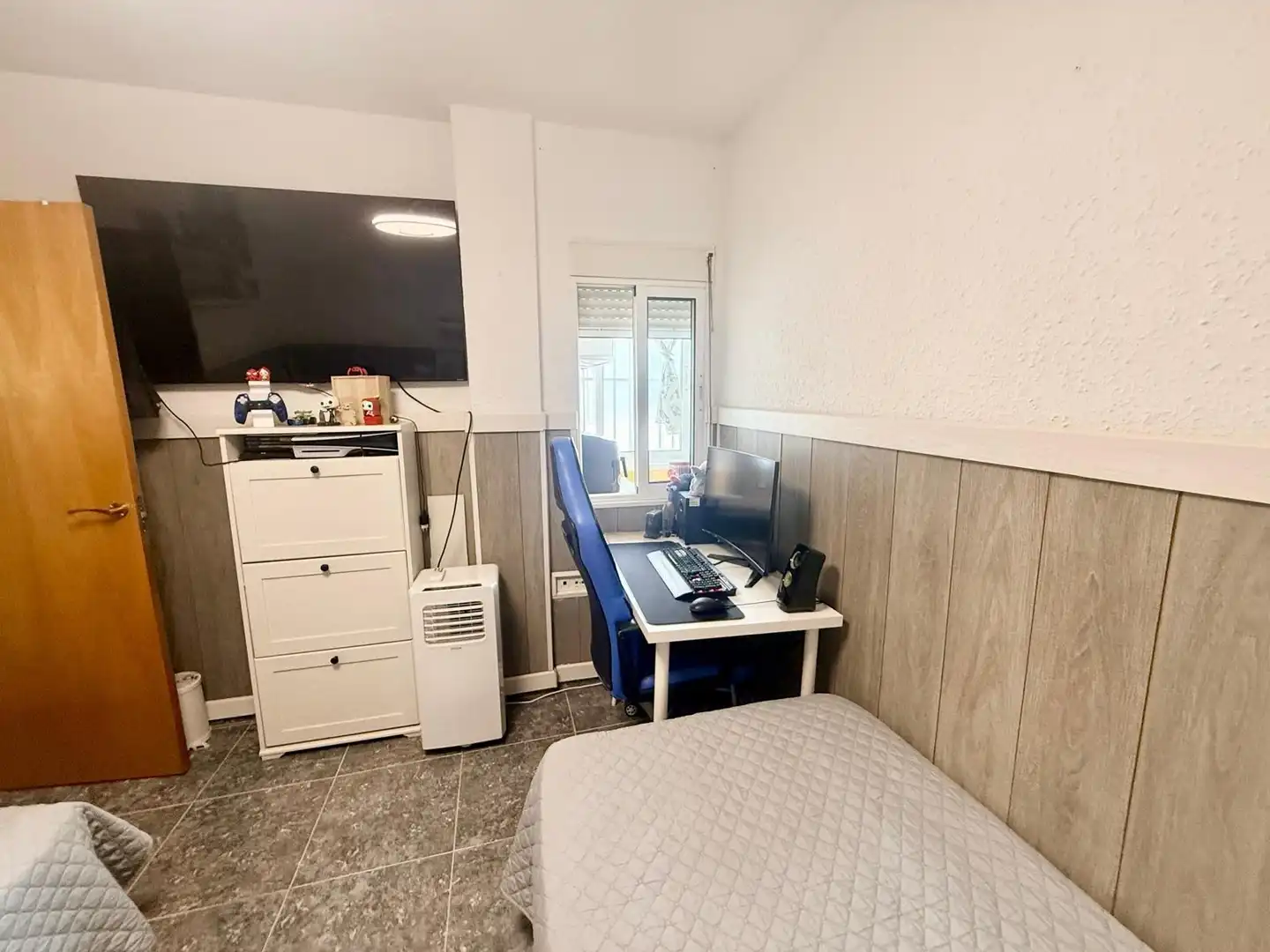 Dormitori de Pis en venda en Málaga amb Jardí privat, Moblat i Balcó