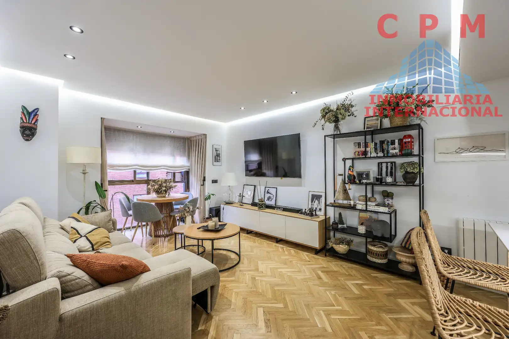 Flat with pool to rent in Ciudad Lineal