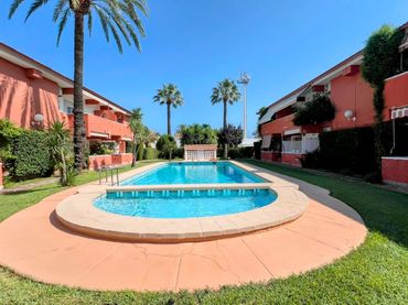 Apartament amb piscina en venda a Centro Urbano
