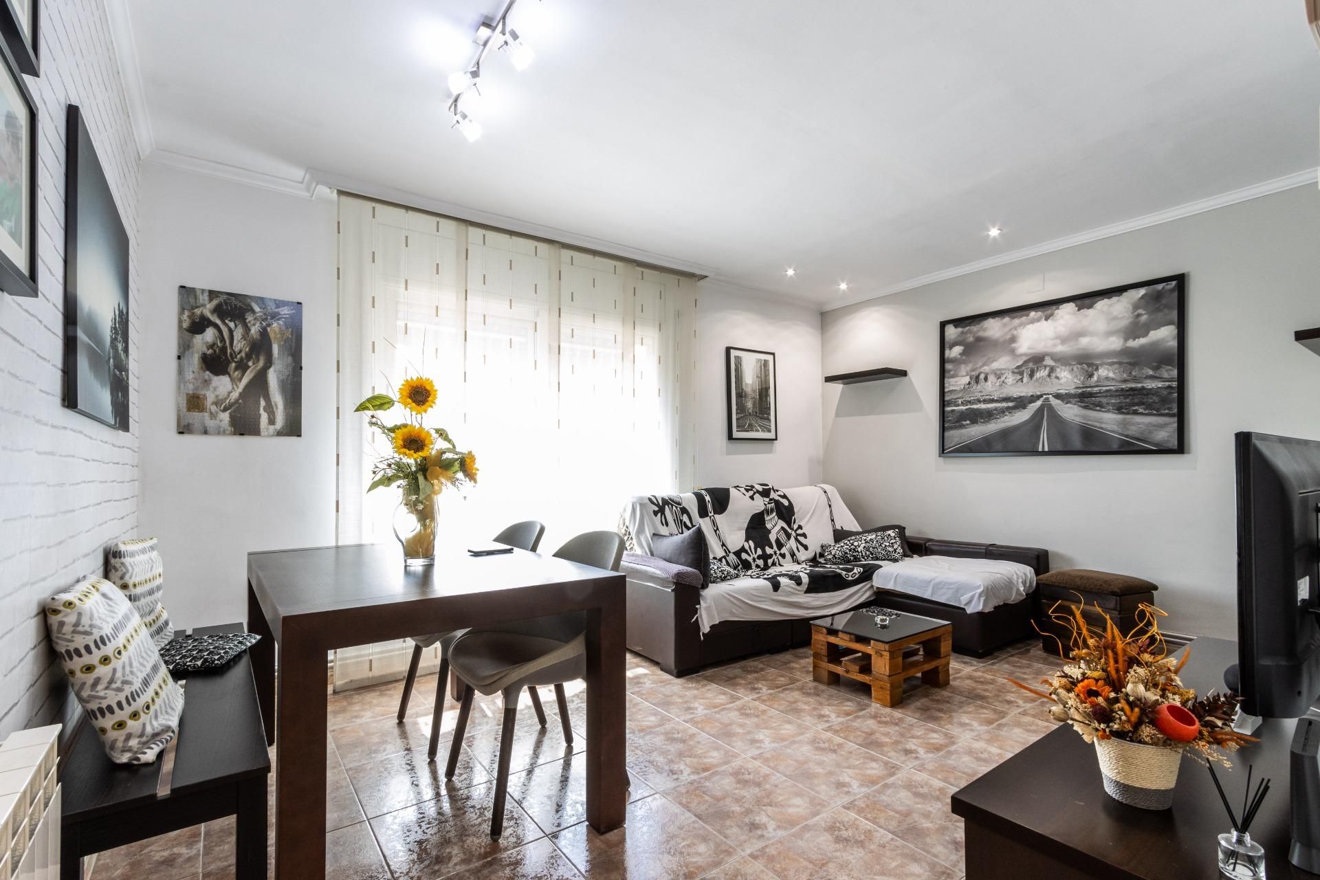 Living room of Flat for sale in Sabadell  with Air Conditioner and Heating