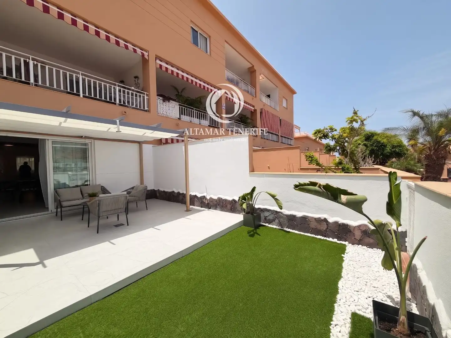 Terrasse von Wohnungen zur Miete in Adeje mit Terrasse, Schwimmbad und Möbliert