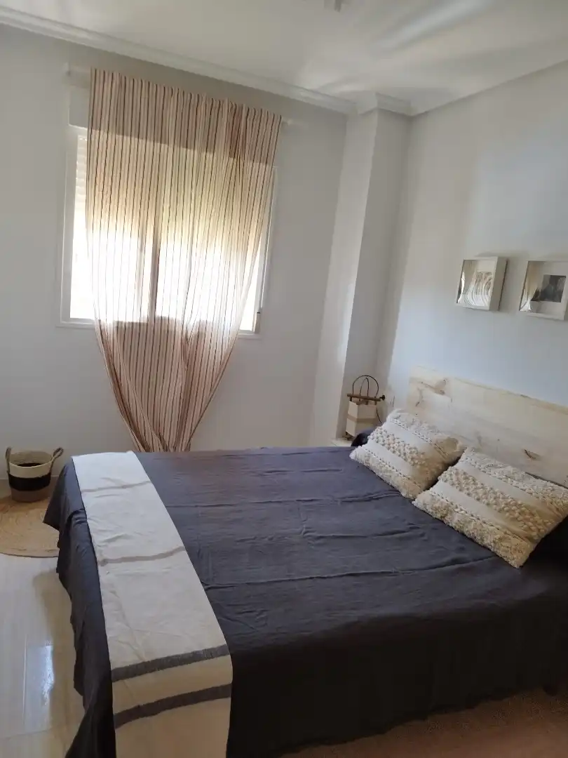 Schlafzimmer von Wohnungen zur Miete in Oropesa del Mar / Orpesa mit Klimaanlage, Heizung und Terrasse