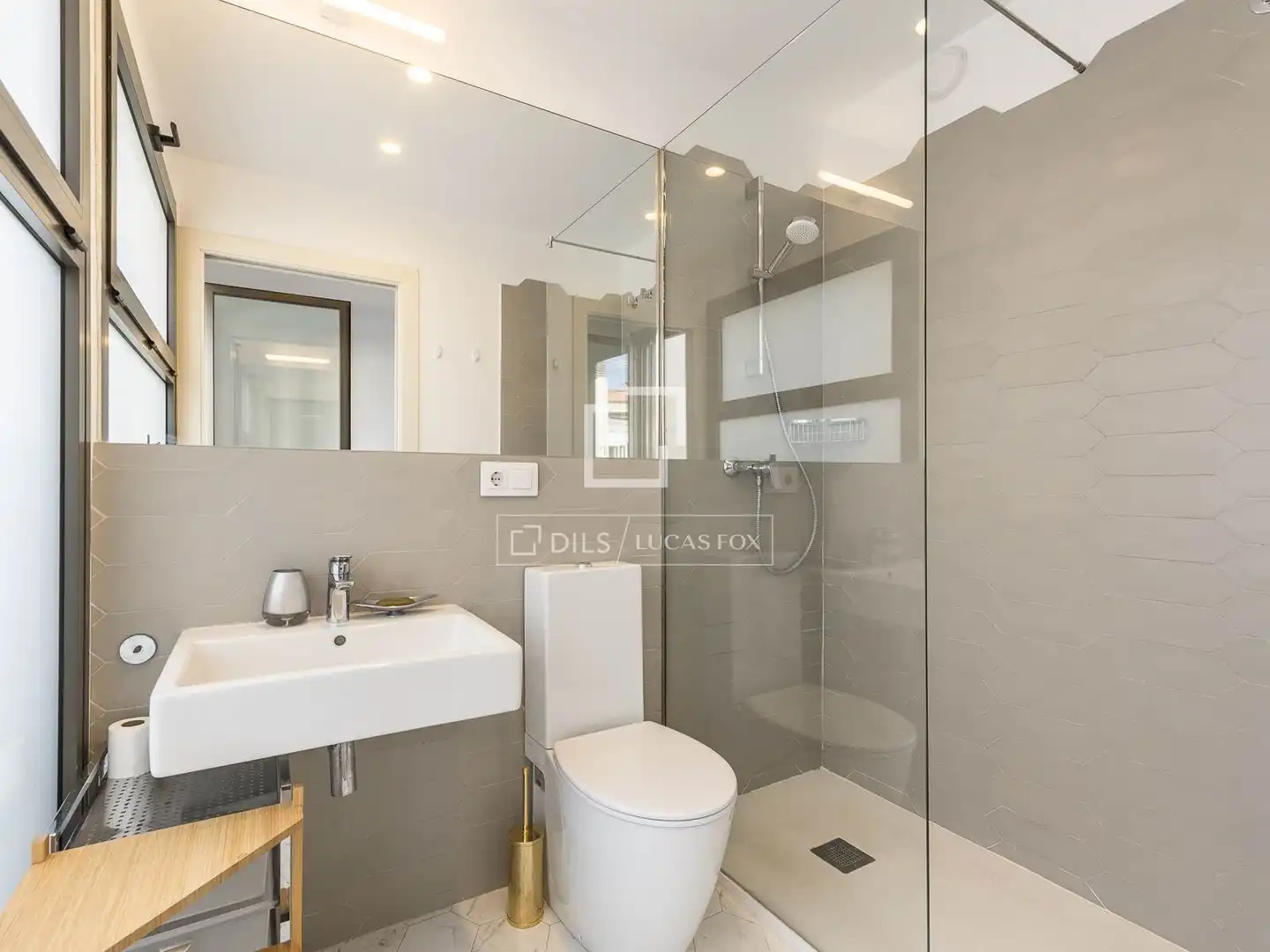Baño de Ático en venta en Barcelona con Aire acondicionado, Parquet y Terraza