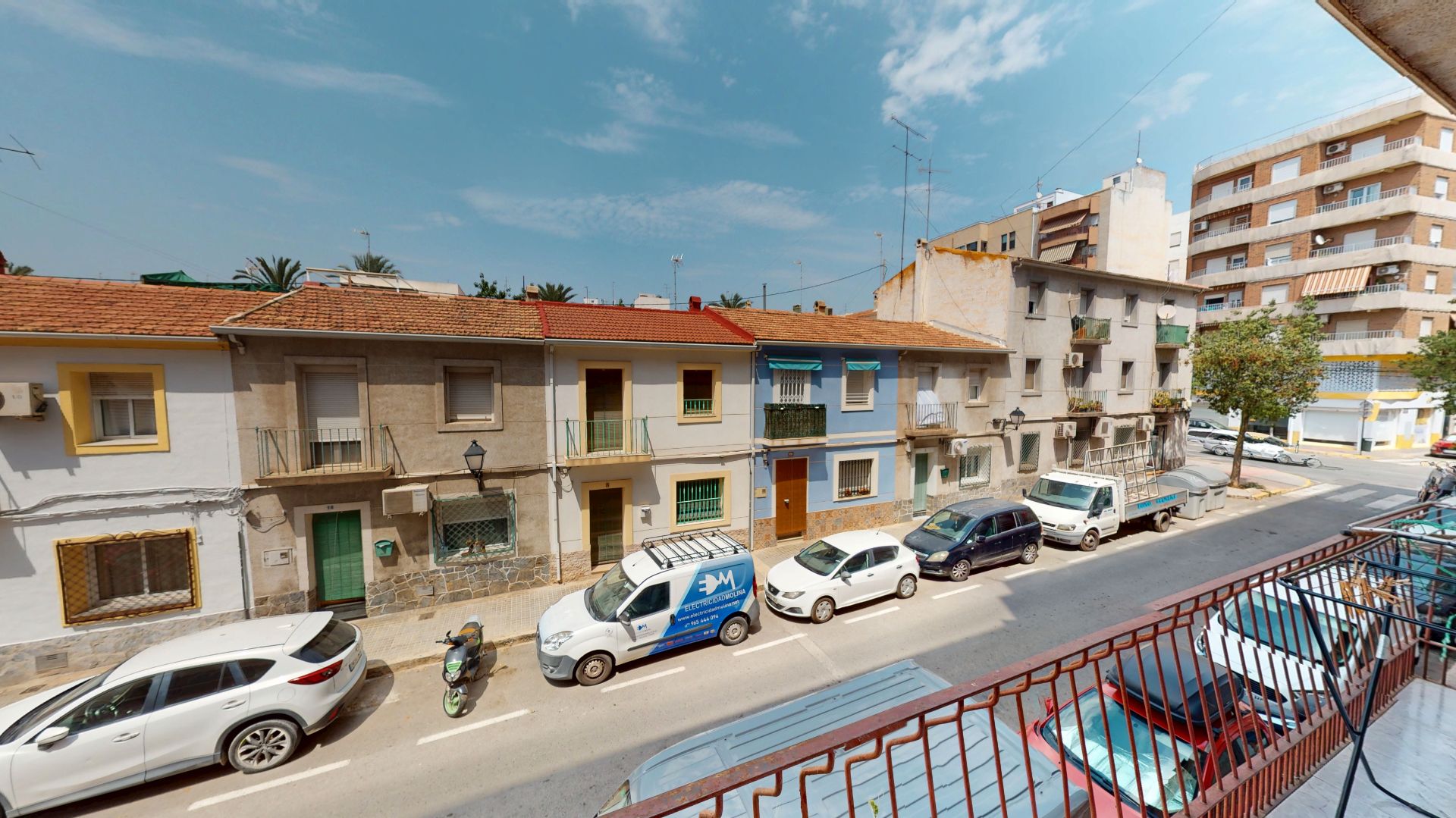 Vista exterior de Pis en venda en Elche / Elx amb Traster, Moblat i Balcó