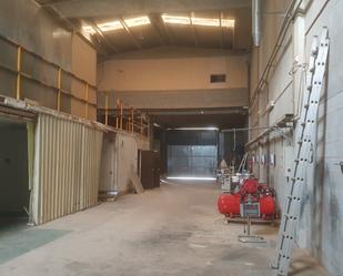 Fabrikhallen miete in Montcada i Reixac mit Heizung und Alarm