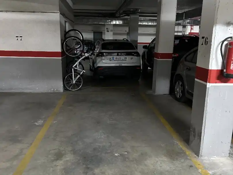 Parkplatz von Garage zur Miete in Córdoba mit Alarm