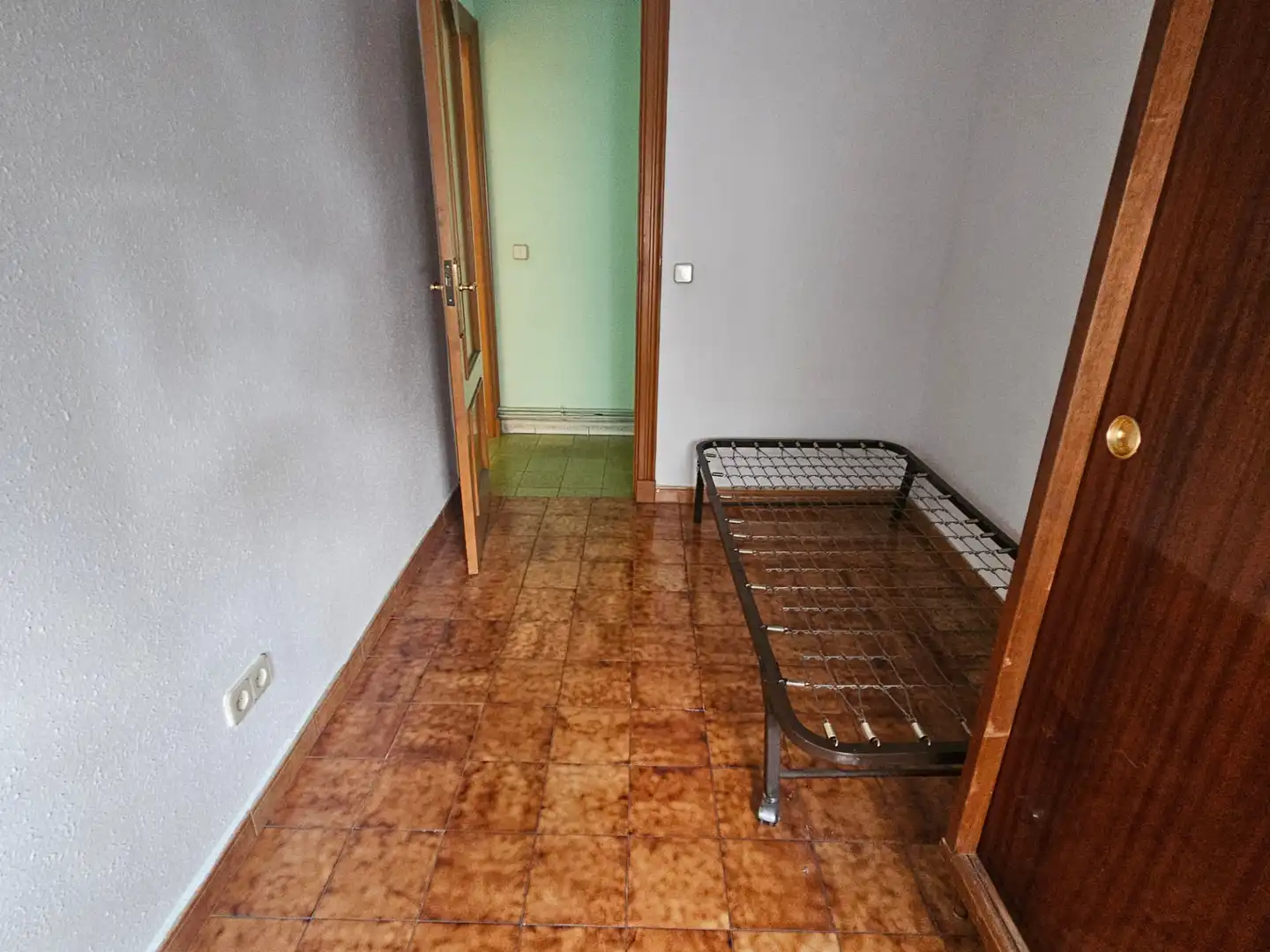 Bedroom of Flat for sale in Sabadell  with Air Conditioner, Heating and Oven