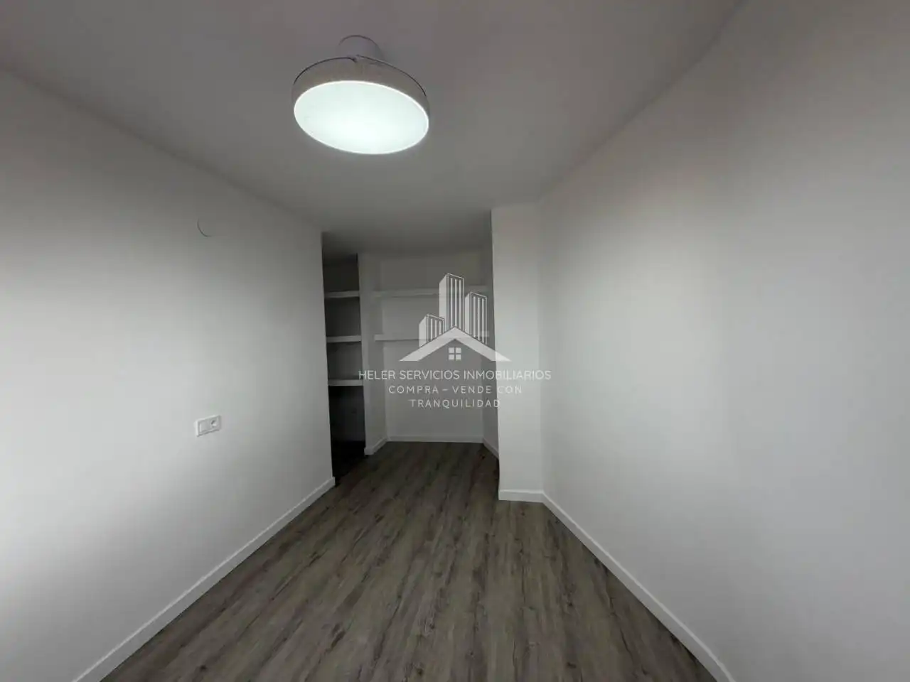 Wohnung zur Miete in Avenida Valencia, Ensanche - Río Júcar