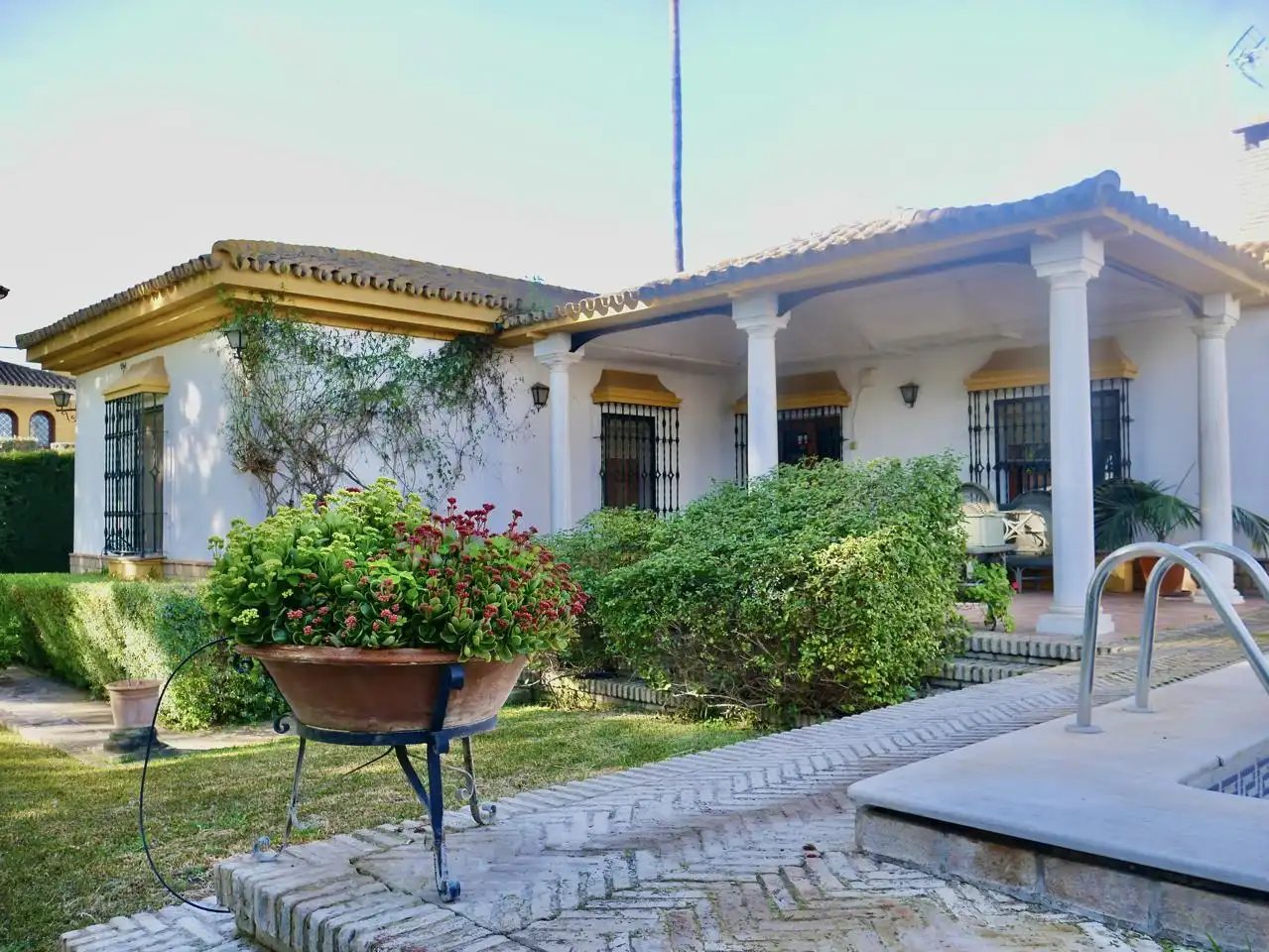 Casa o xalet en venda a Jacinto Benavente, Gines