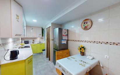 Kitchen of Flat for sale in Elche / Elx  with Air Conditioner and Furnished
