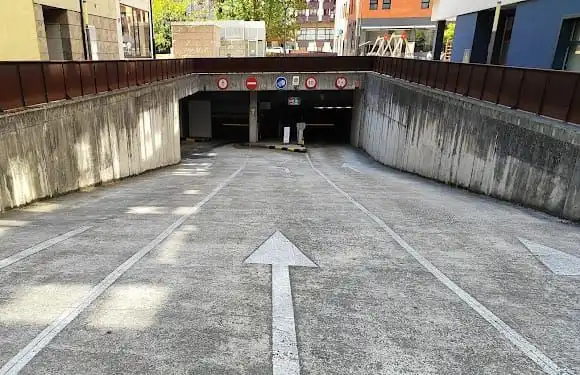 Aparcament en venda a Cuatro Caminos - Plaza de la Cubela, imagen 2