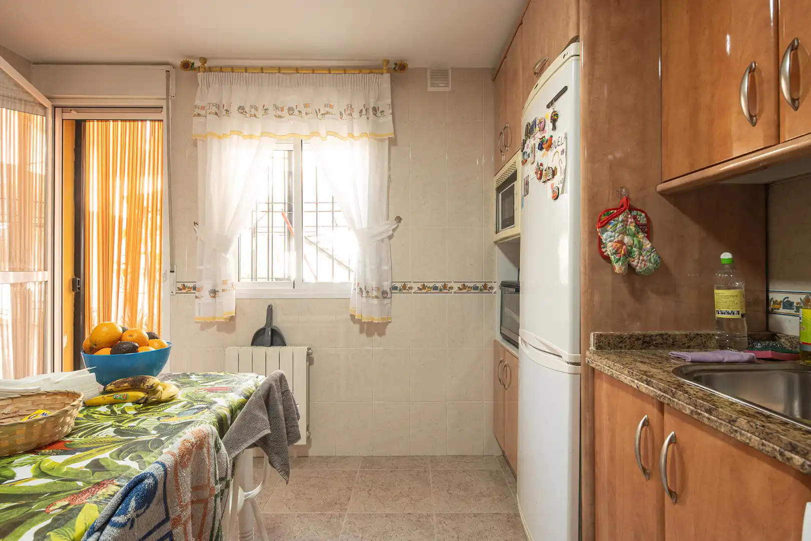 Cocina de Casa adosada en venta en Cenes de la Vega con Aire acondicionado, Calefacción y Terraza