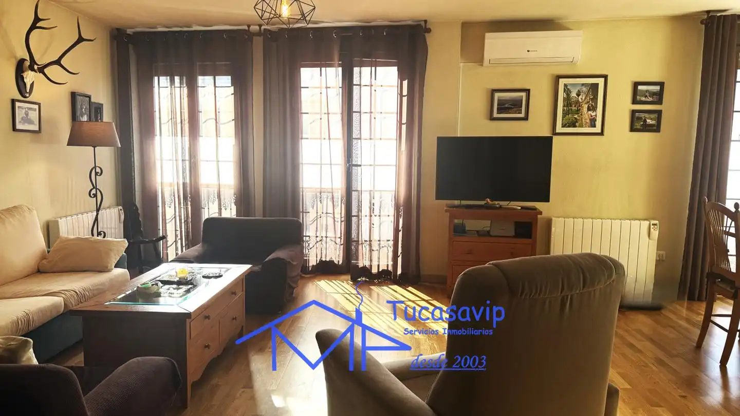 Wohnzimmer von Wohnung zum Verkauf in El Tiemblo  mit Balkon