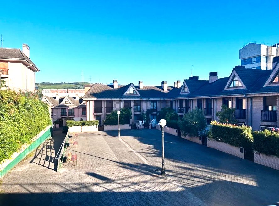 Casa o xalet en venda a Mendipe Kalea, Rekalde Centro