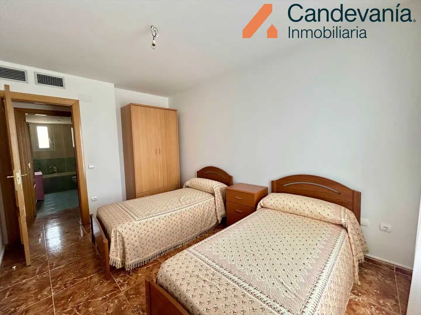 Habitación de Piso en venta en San Mateo de Gállego con Calefacción y Trastero