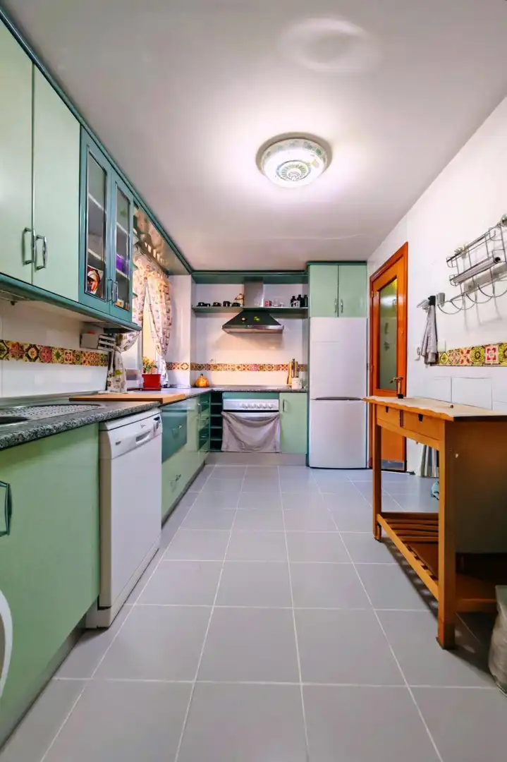 Kitchen of Flat for sale in Jerez de la Frontera  with Storage room and Community pool