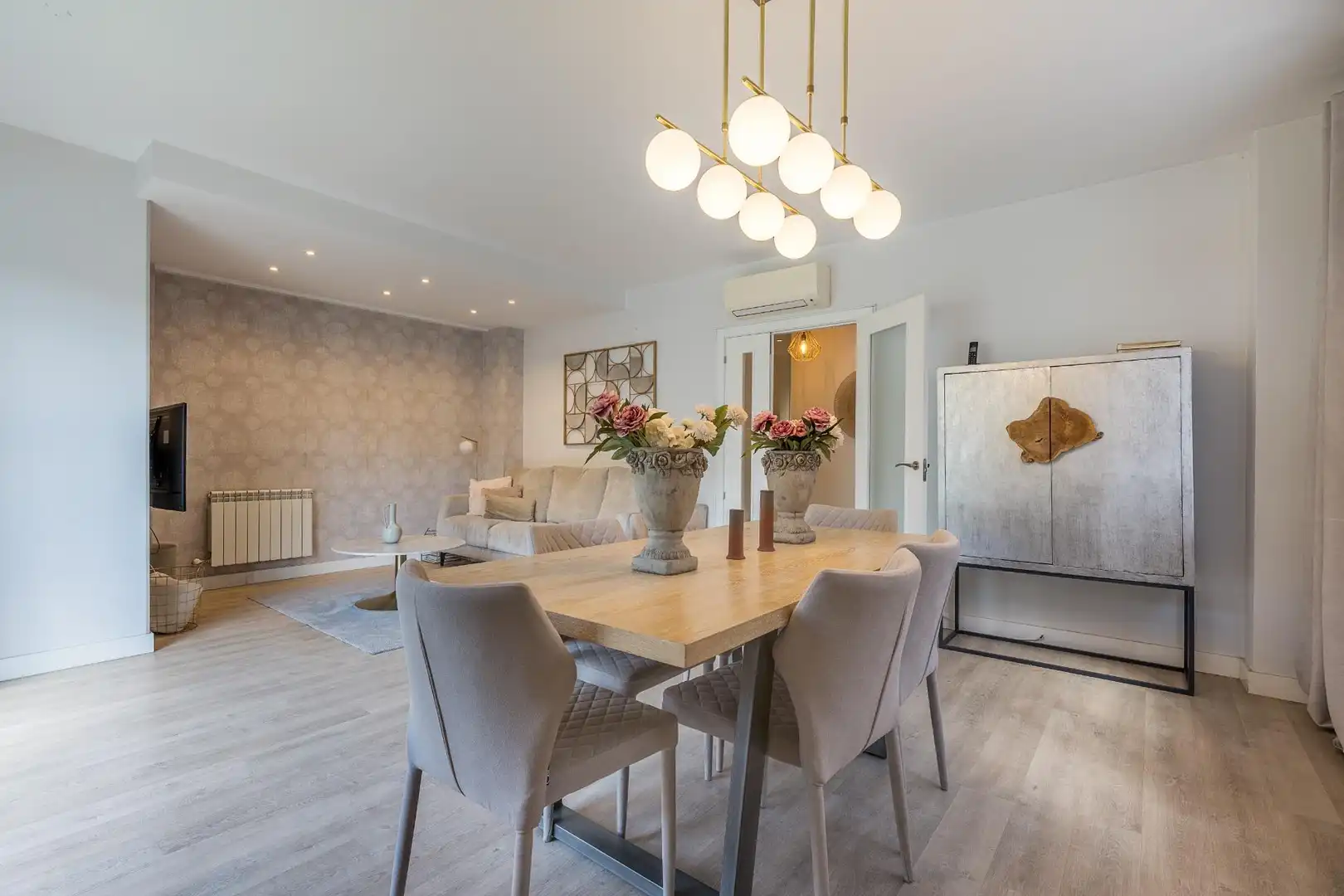 Comedor de Casa adosada en venta en Granada con Jardín privado y Balcón