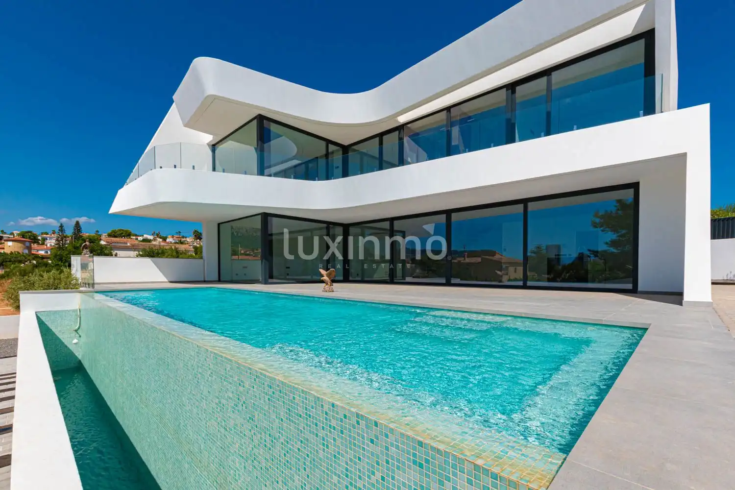 Chalet con piscina en venta en Marisol Park - Ortembach - Los Almendros, imagen 4