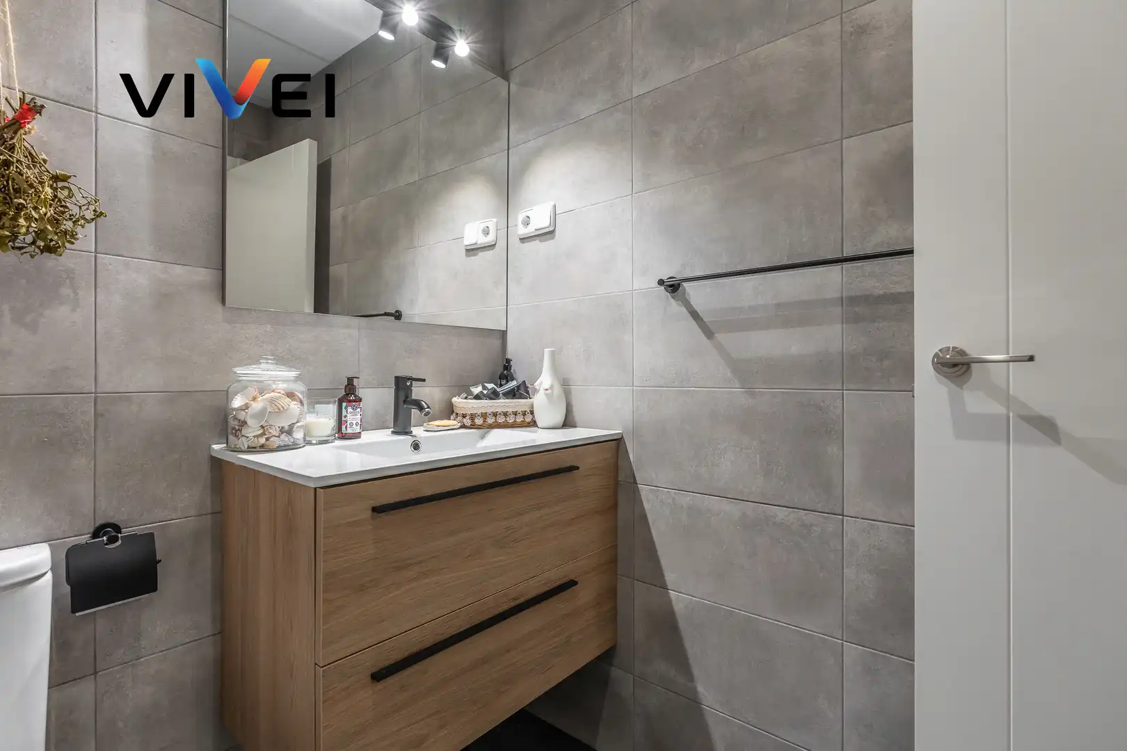 Bathroom of Flat for sale in Madrid  with Balcony