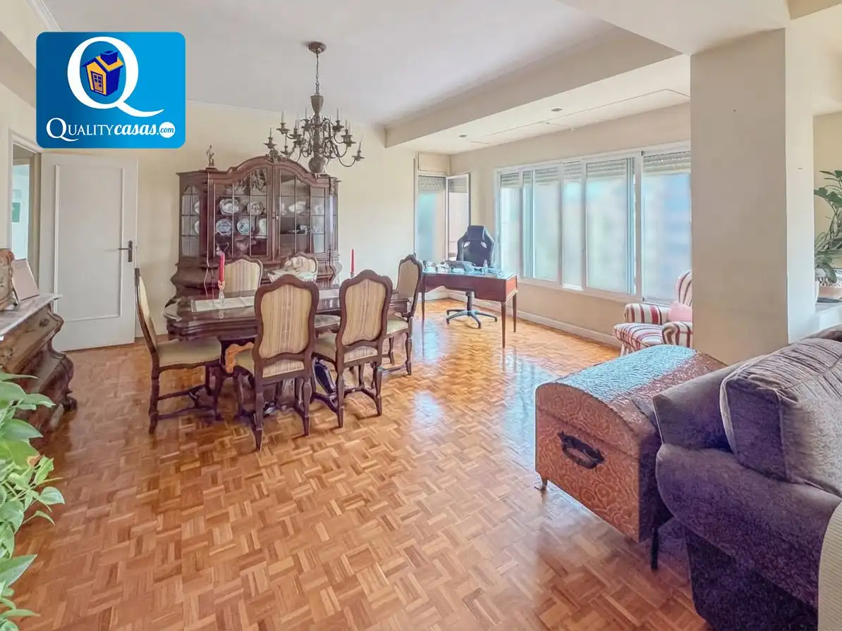 Piso con ascensor en venta en Centro