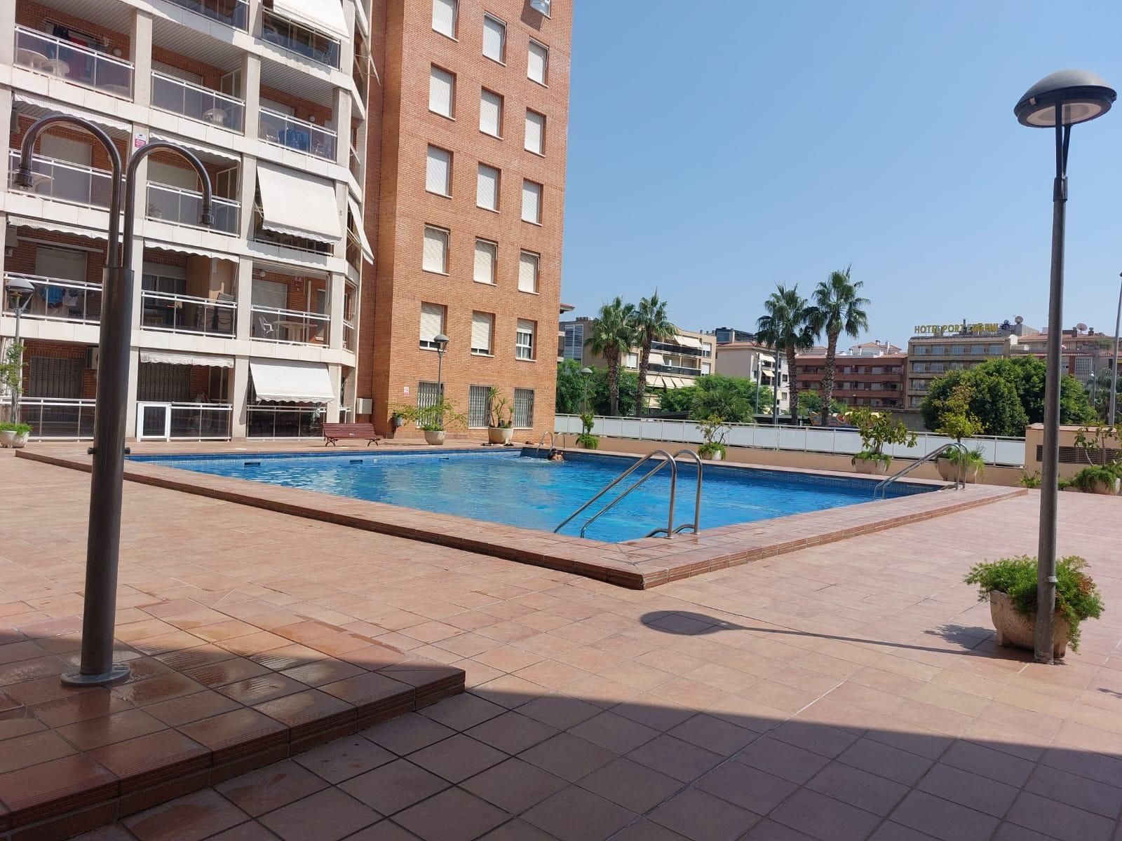 Swimming pool of Apartment for sale in Cambrils  with Air Conditioner, Heating and Terrace