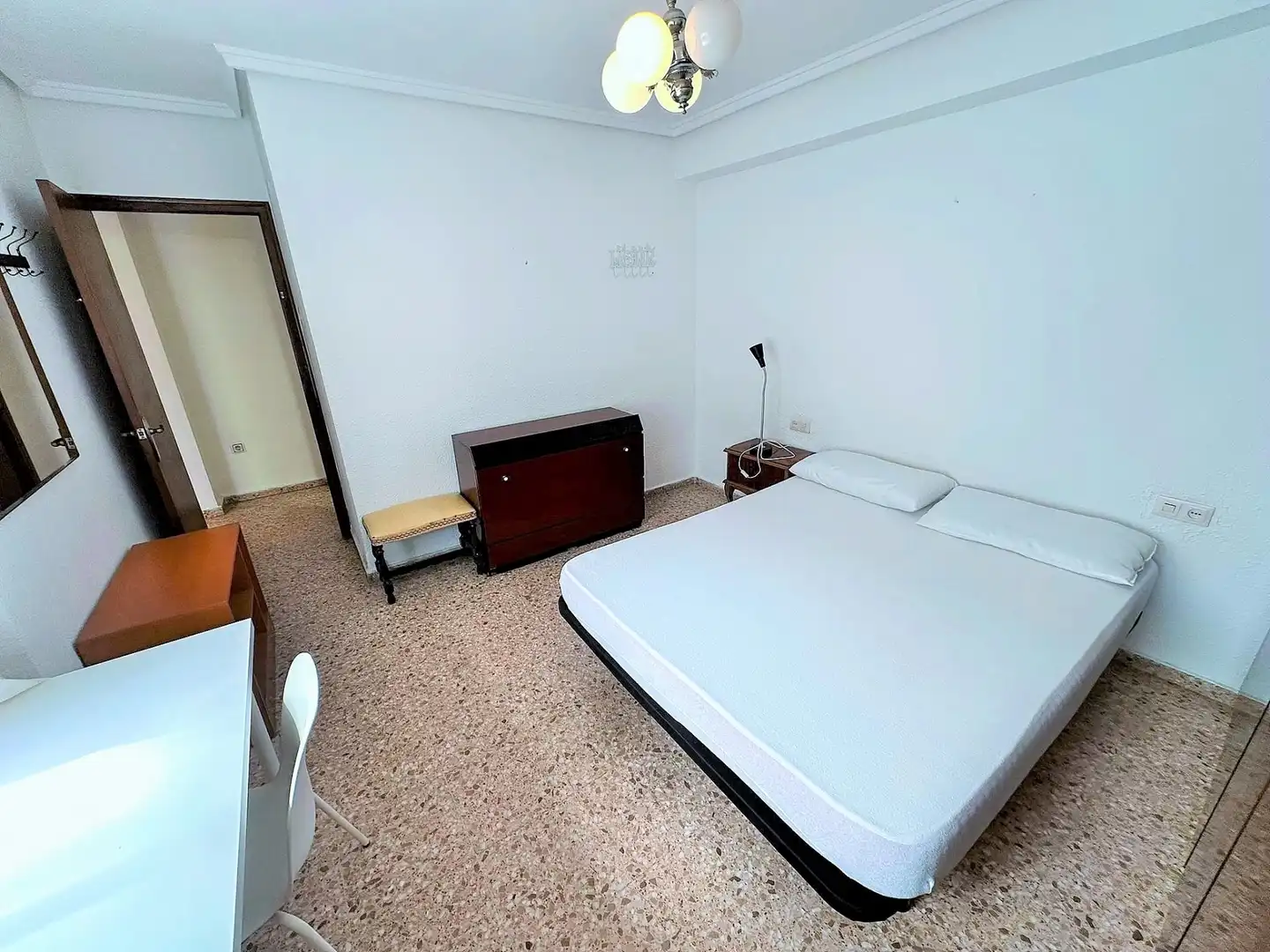 Bedroom of Flat for rent in Valencia  with Air Conditioner, Heating and Furnished