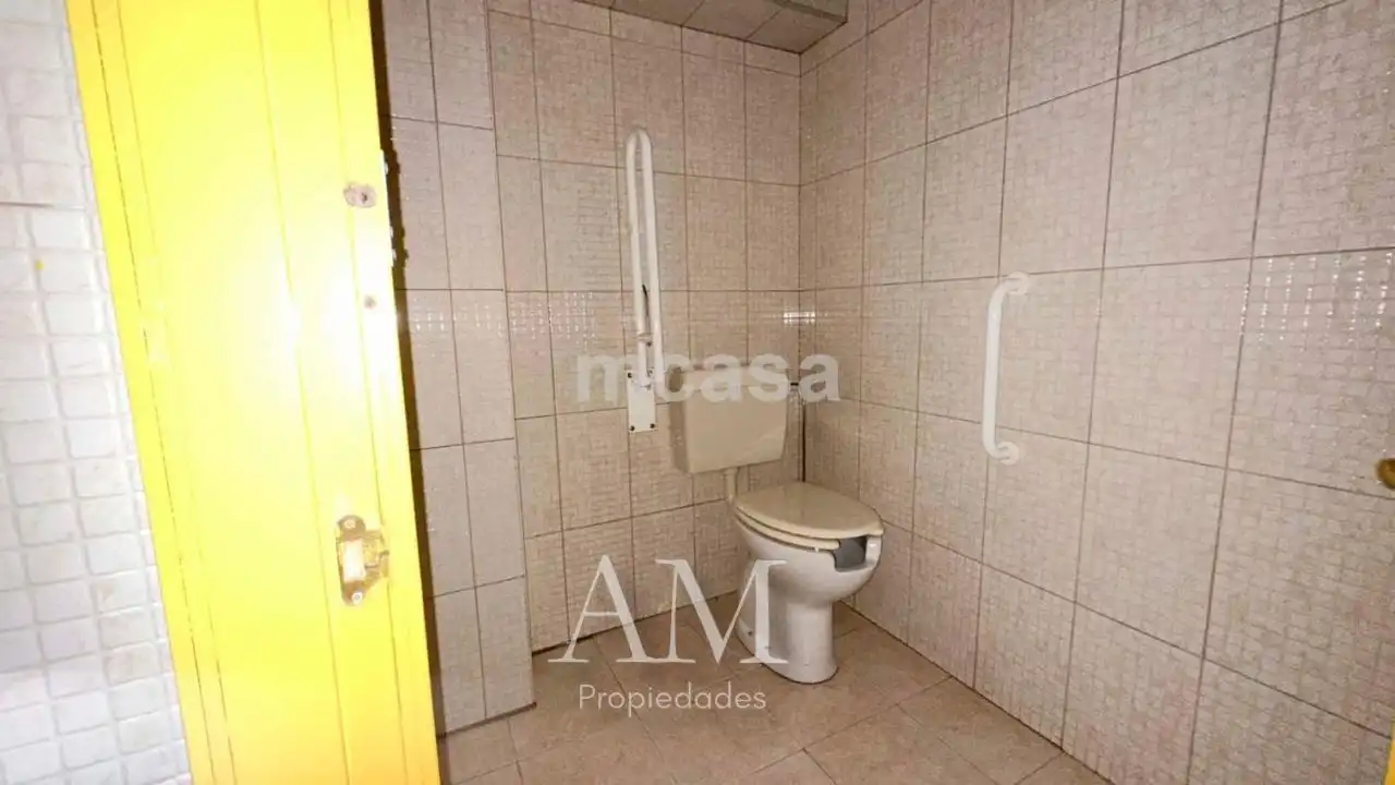 Badezimmer von Geschaftsraum zur Miete in Vigo 