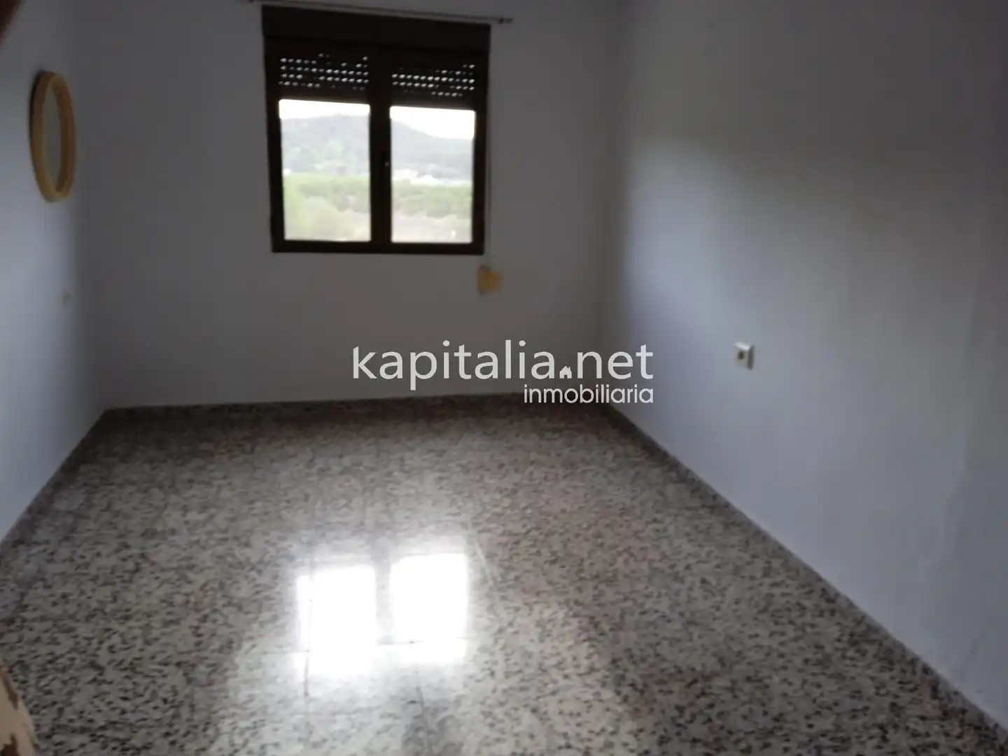 Dormitori de Finca rústica en venda en Manuel amb Aire condicionat, Terrassa i Traster