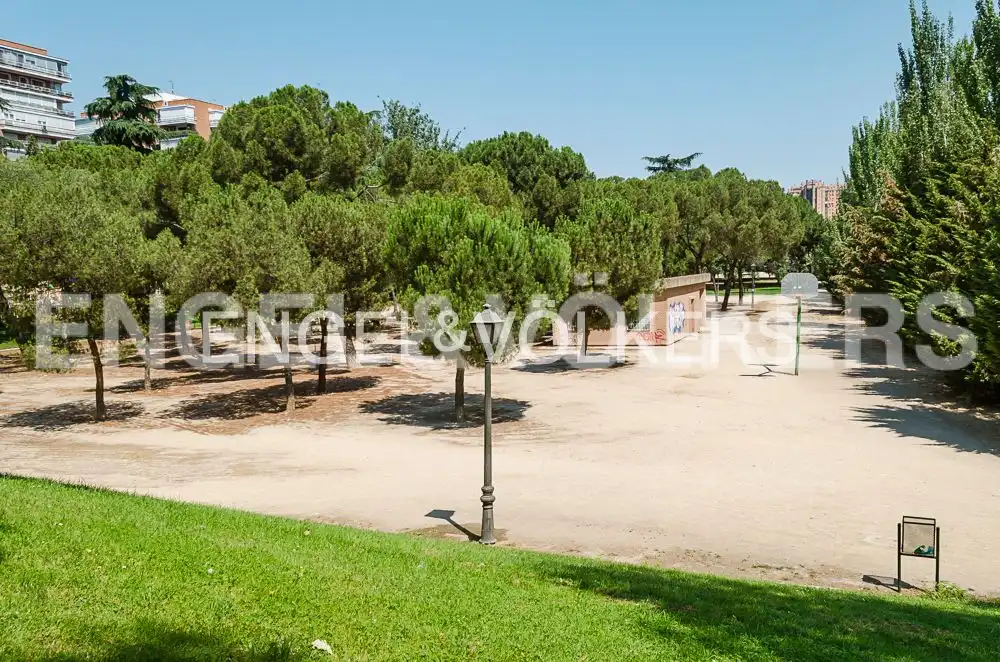 Garten von Wohnung zur Miete in Madrid mit Klimaanlage, Heizung und Terrasse