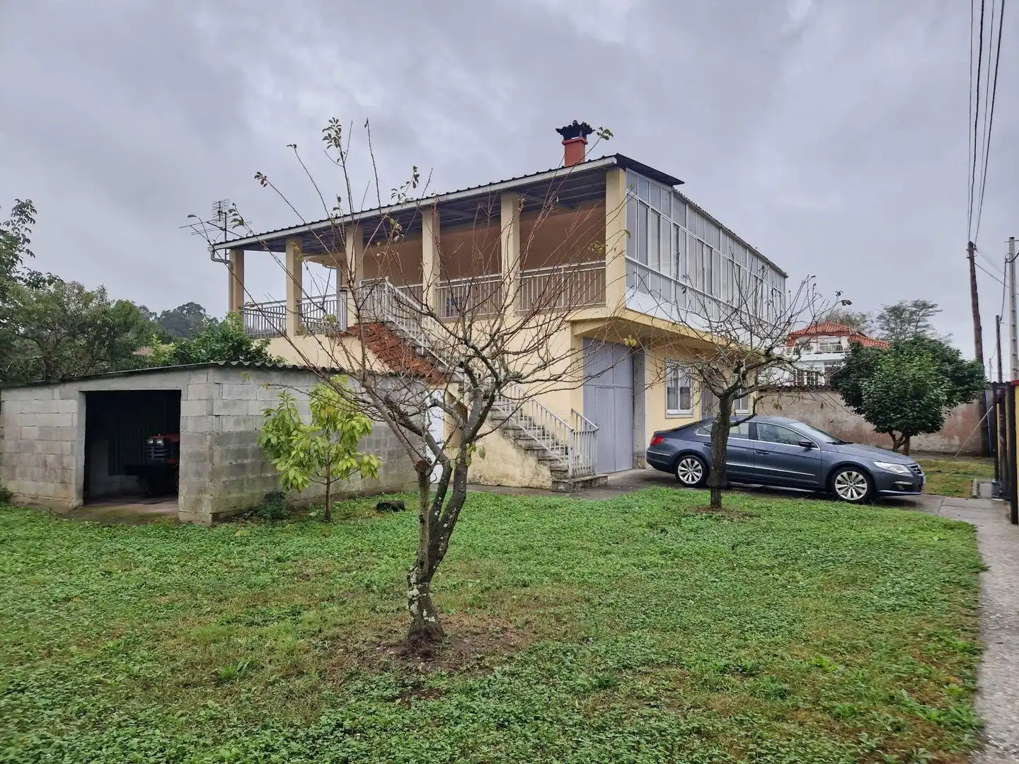 Vista exterior de Casa o xalet en venda en Ames amb Calefacció, Terrassa i Traster