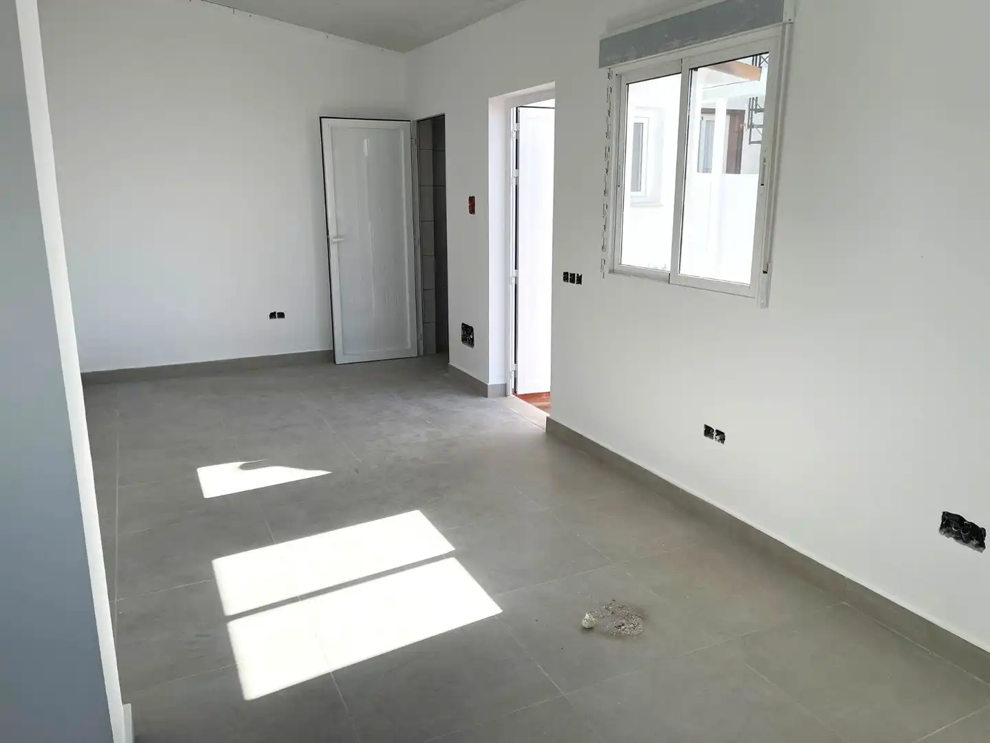 Casa adosada en venta en Torrevieja con Amueblado, Balcón y Piscina comunitaria