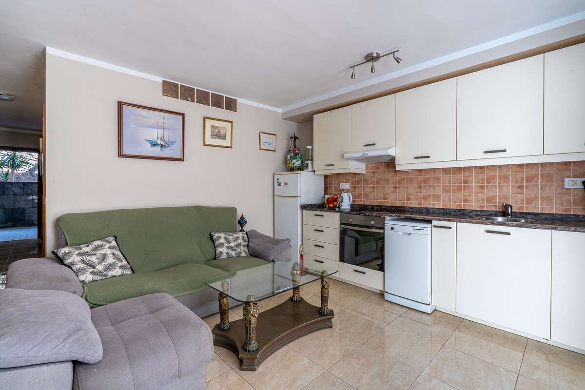 Kitchen of Apartment for sale in Tías  with Furnished, Oven and Microwave
