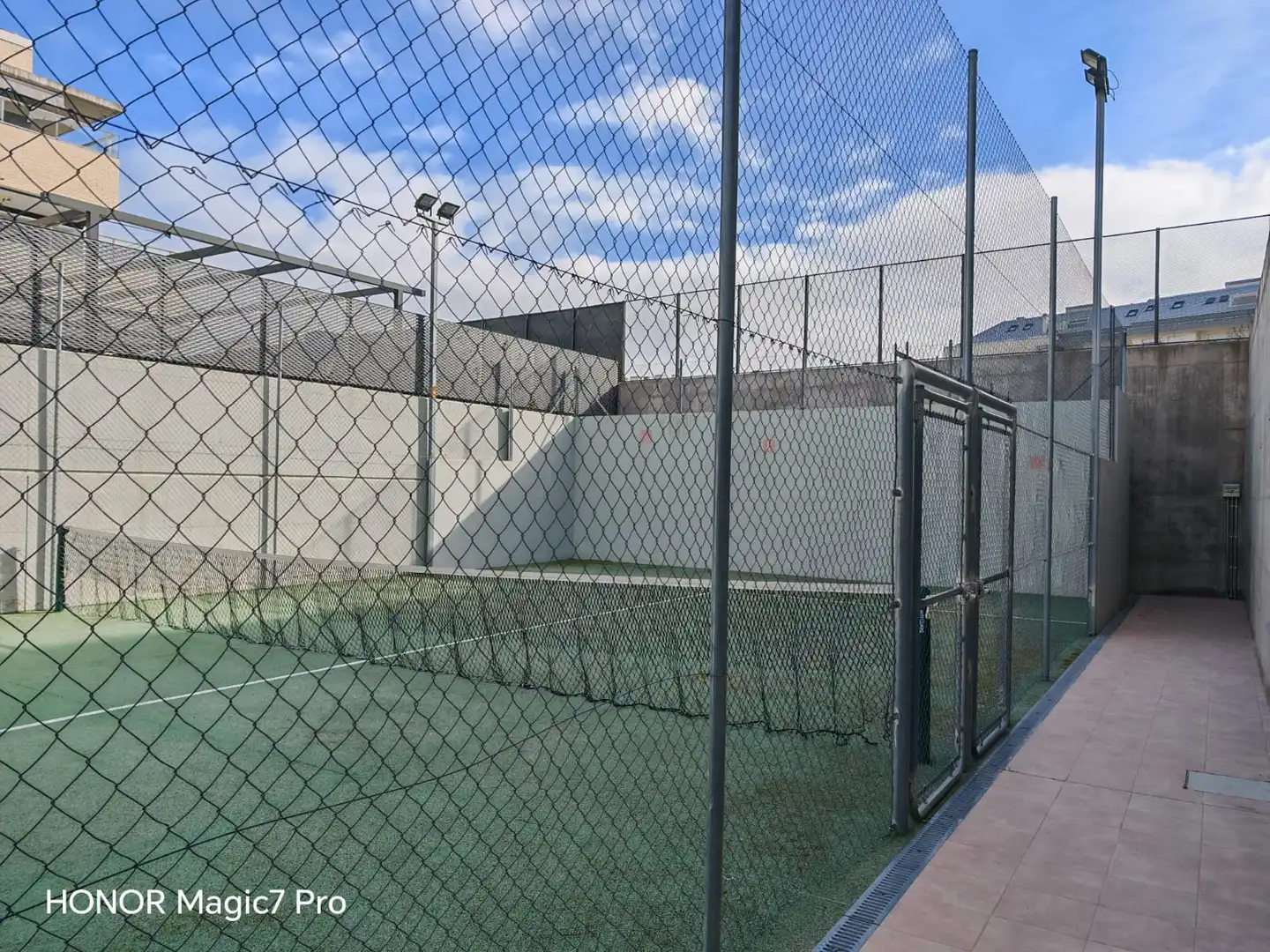 Vista exterior de Piso en venta en Boadilla del Monte con Aire acondicionado, Calefacción y Trastero