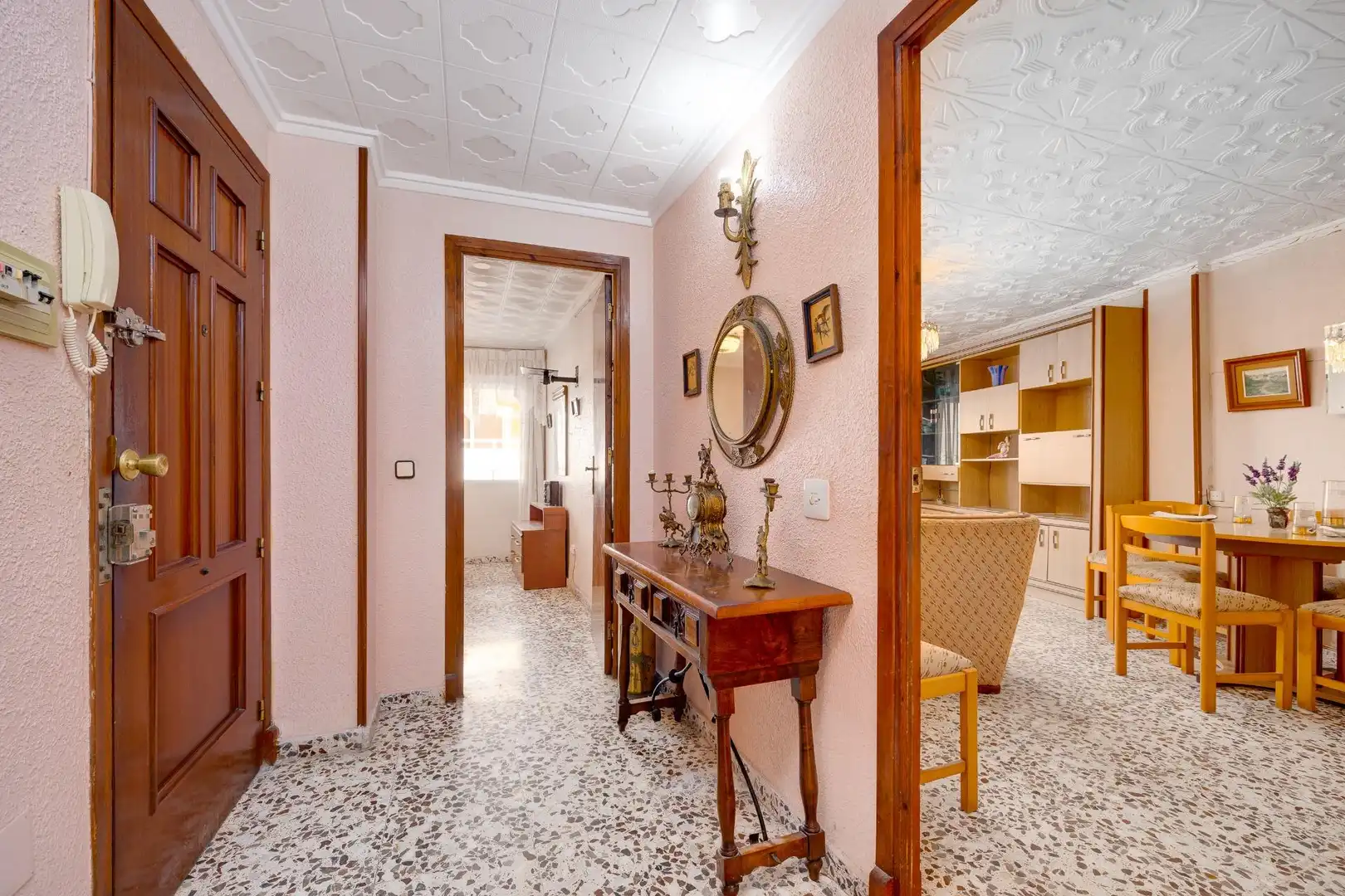 Wohnungen zum Verkauf in Torrevieja mit Terrasse, Möbliert und Balkon