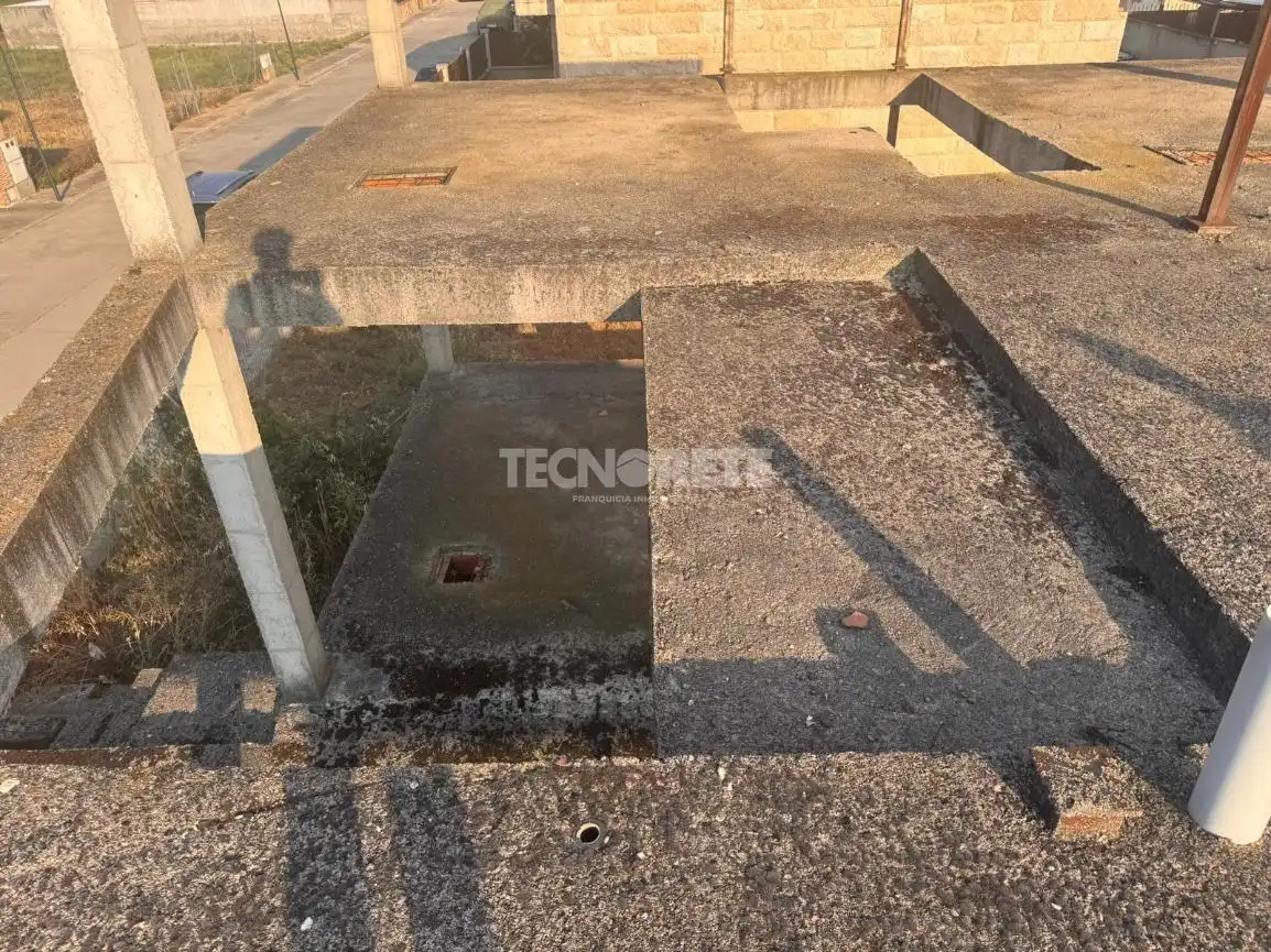 Casa adosada en venta en Calera y Chozas