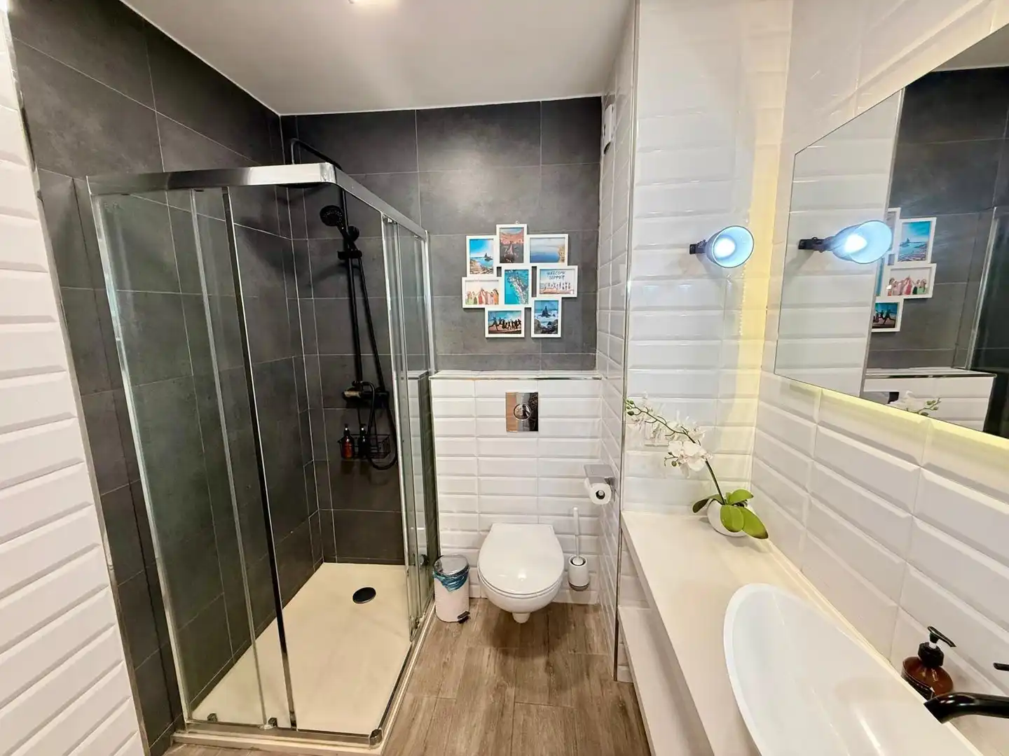 Baño de Piso en venta en Roquetas de Mar con Aire acondicionado, Calefacción y Piscina comunitaria