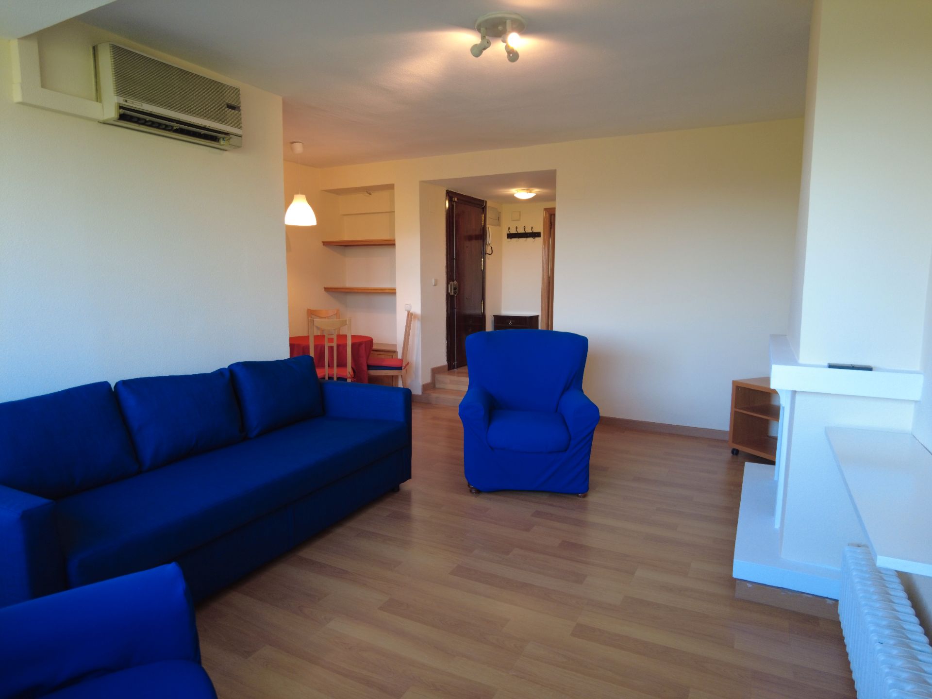 Sala d'estar de Pis en venda en  Madrid Capital amb Aire condicionat, Calefacció i Moblat