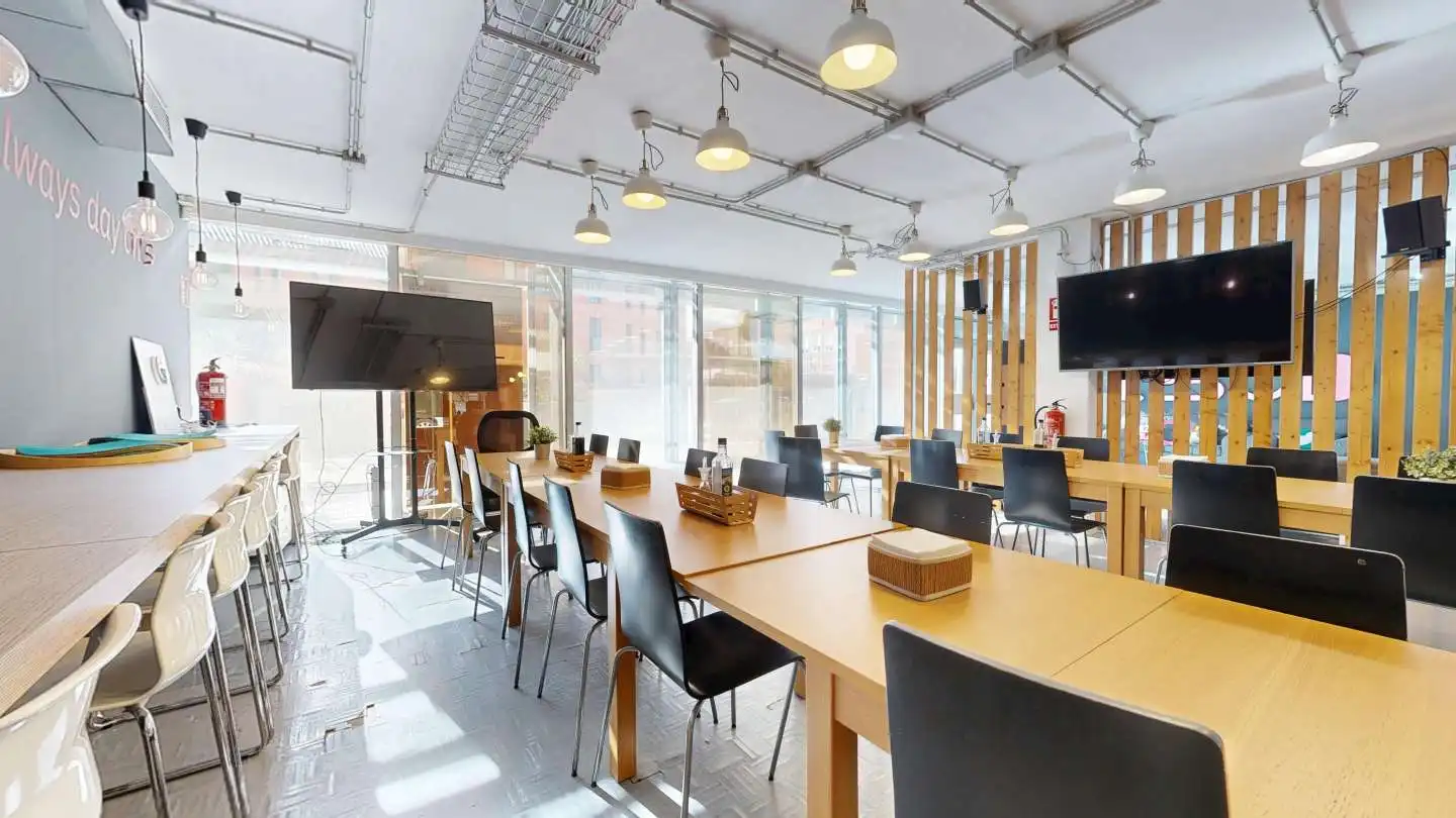 Dining room of Office for sale in Madrid  with Air Conditioner, Heating and Storage room