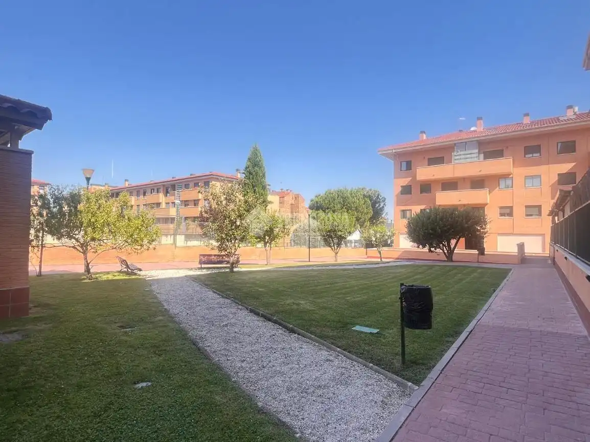 Parking de Piso en venta en Navalcarnero con Aire acondicionado, Calefacción y Parquet