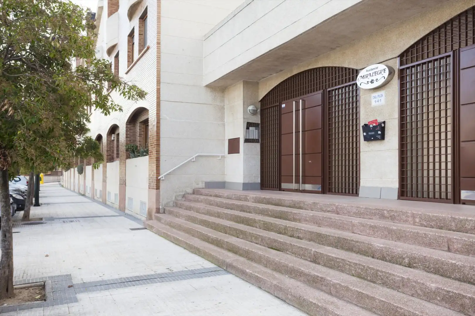 Exterior view of Detached homes for sale in Zaragoza  with Terrace, Storage room and Swimming Pool