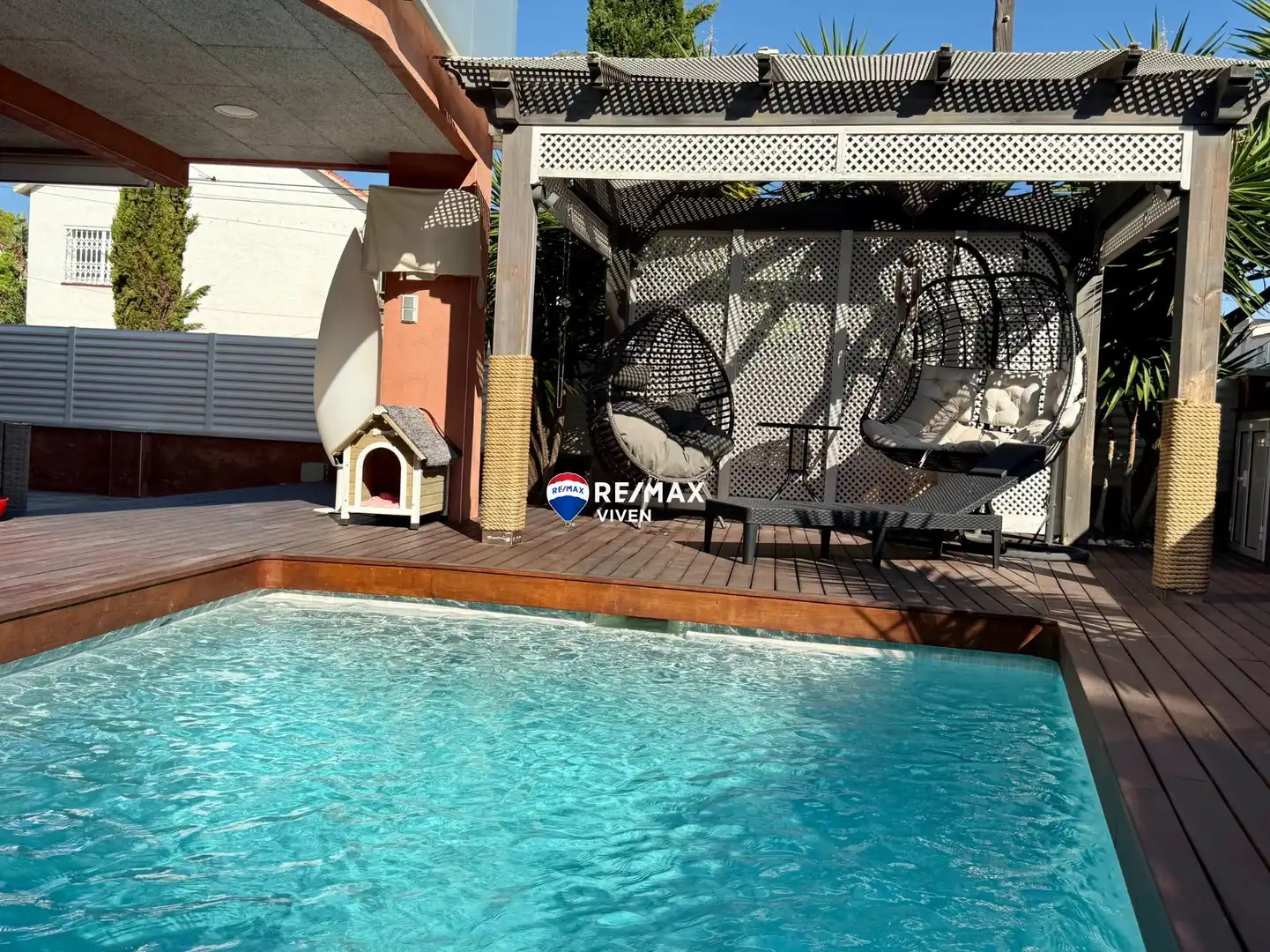 Piscina de Casa o xalet en venda en Cunit amb Aire condicionat, Calefacció i Jardí privat