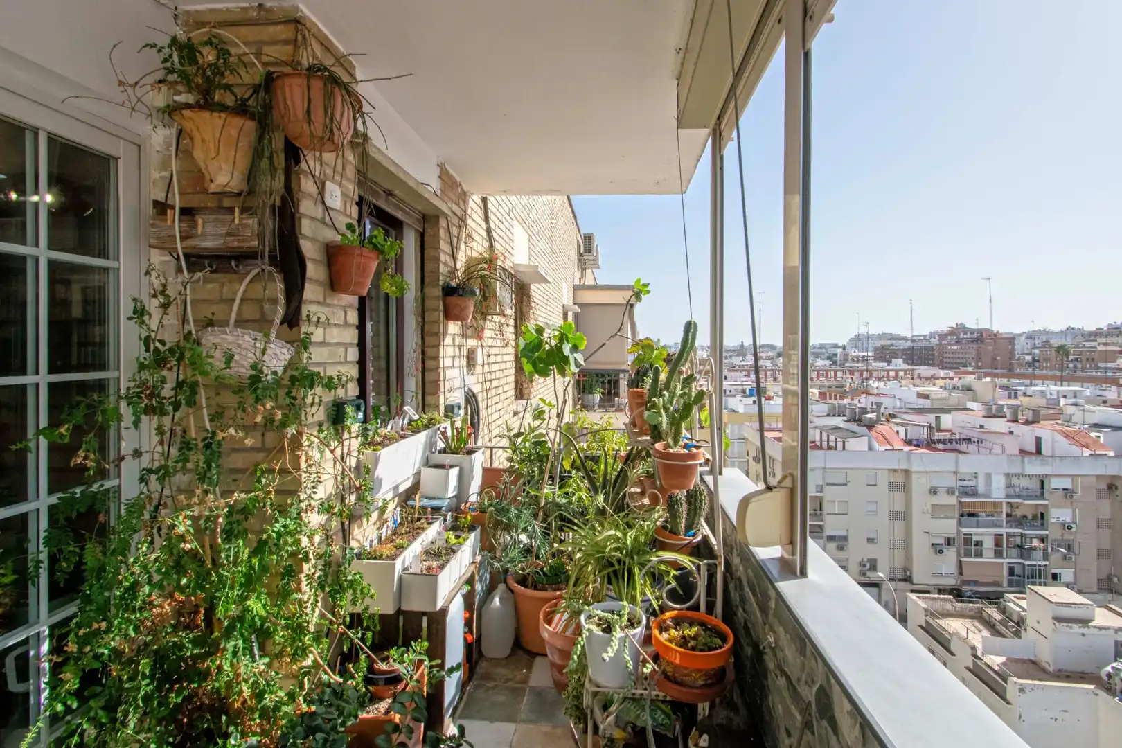 Balcony of Flat for sale in Sevilla  with Air Conditioner and Terrace