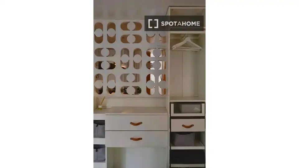 Bedroom of Flat for rent in Valencia  with Air Conditioner, Heating and Furnished