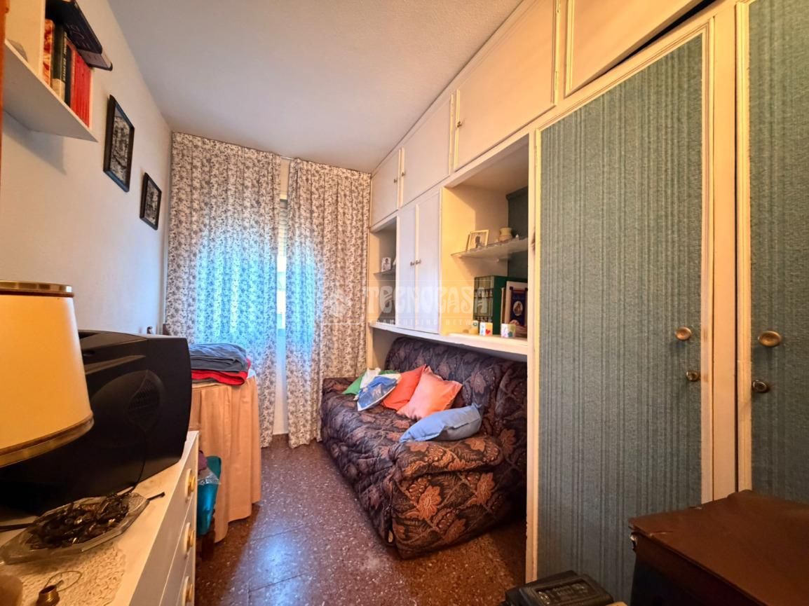 Bedroom of Flat for sale in  Madrid Capital  with Terrace and Balcony