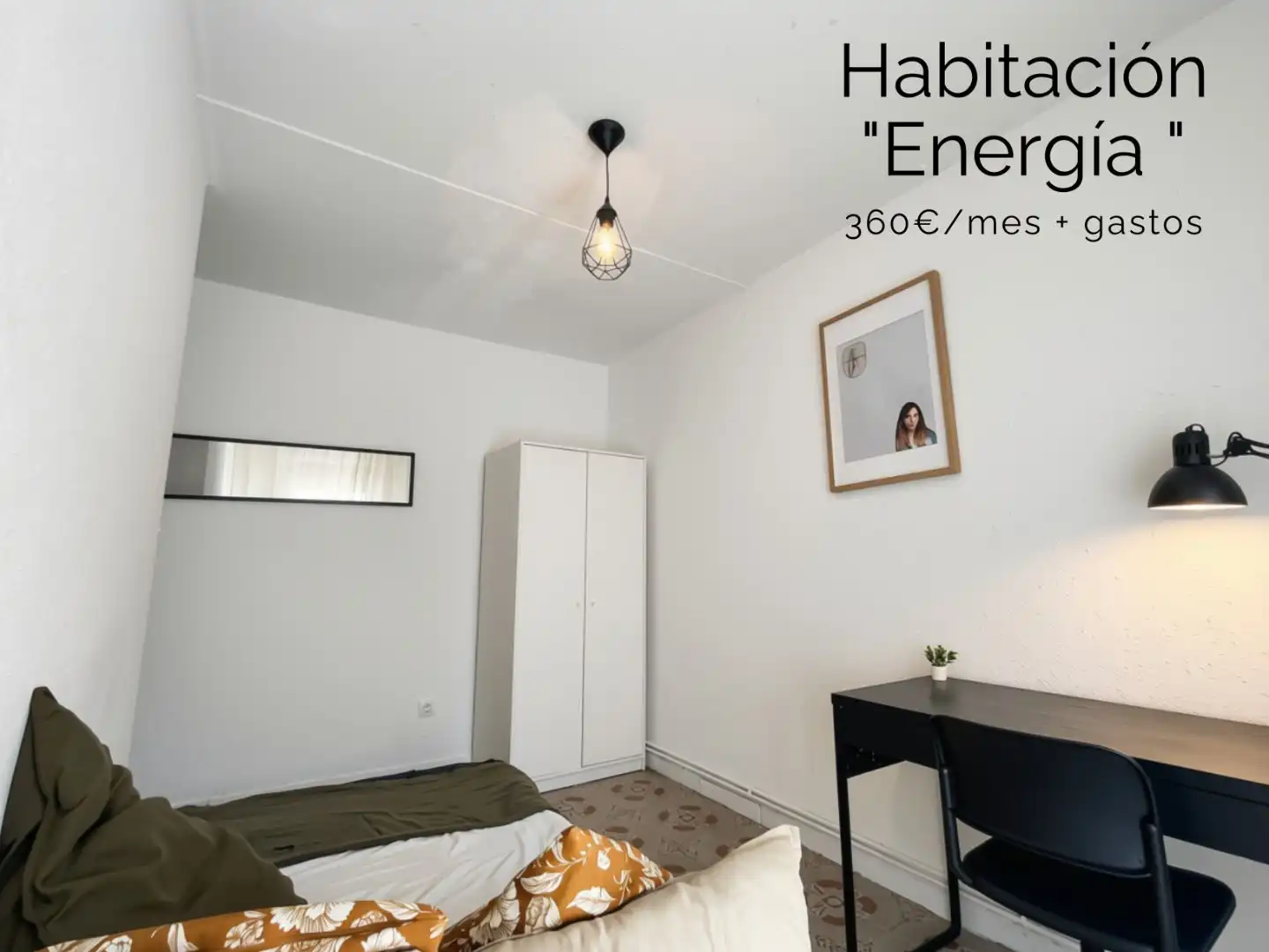 Bedroom of Flat for share in Guadalajara  with Heating, Parquet flooring and Furnished