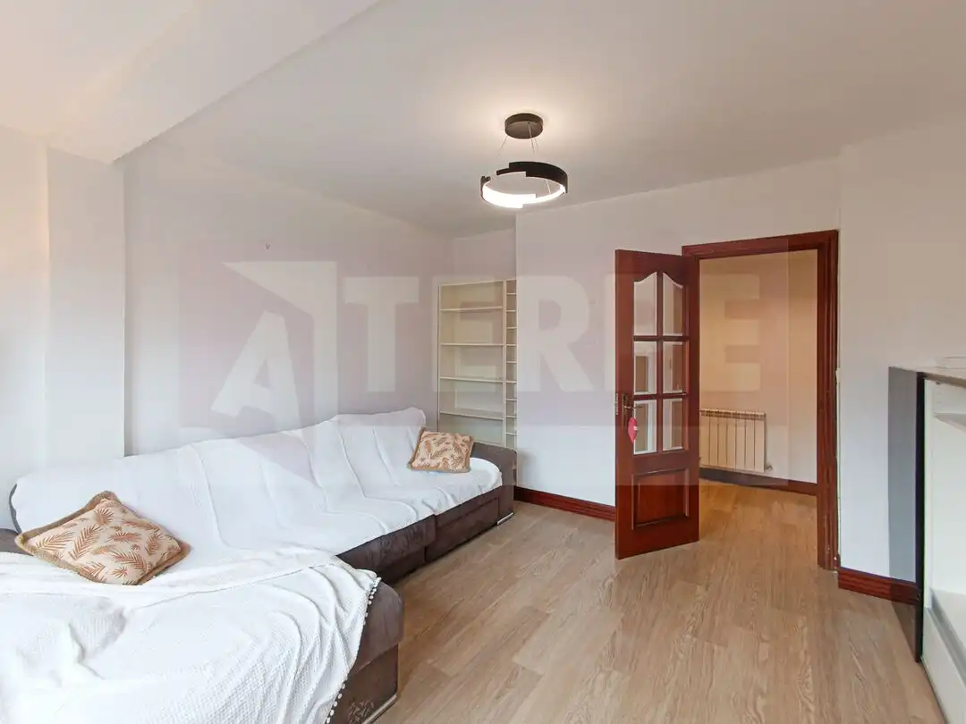 Sala de estar de Piso en venta en Errenteria con Calefacción y Balcón