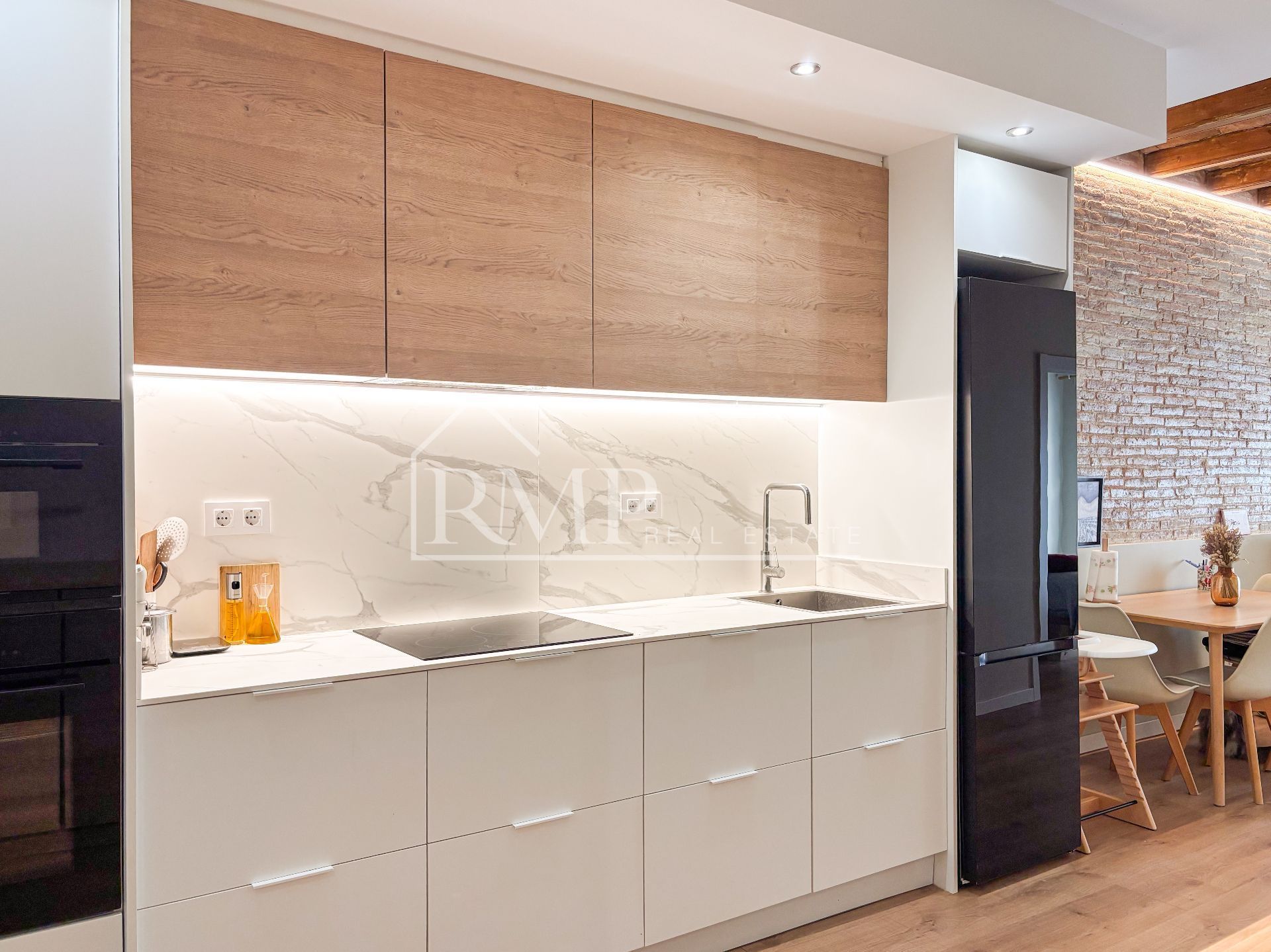 Cuina de Pis en venda en  Barcelona Capital amb Aire condicionat i Terrassa