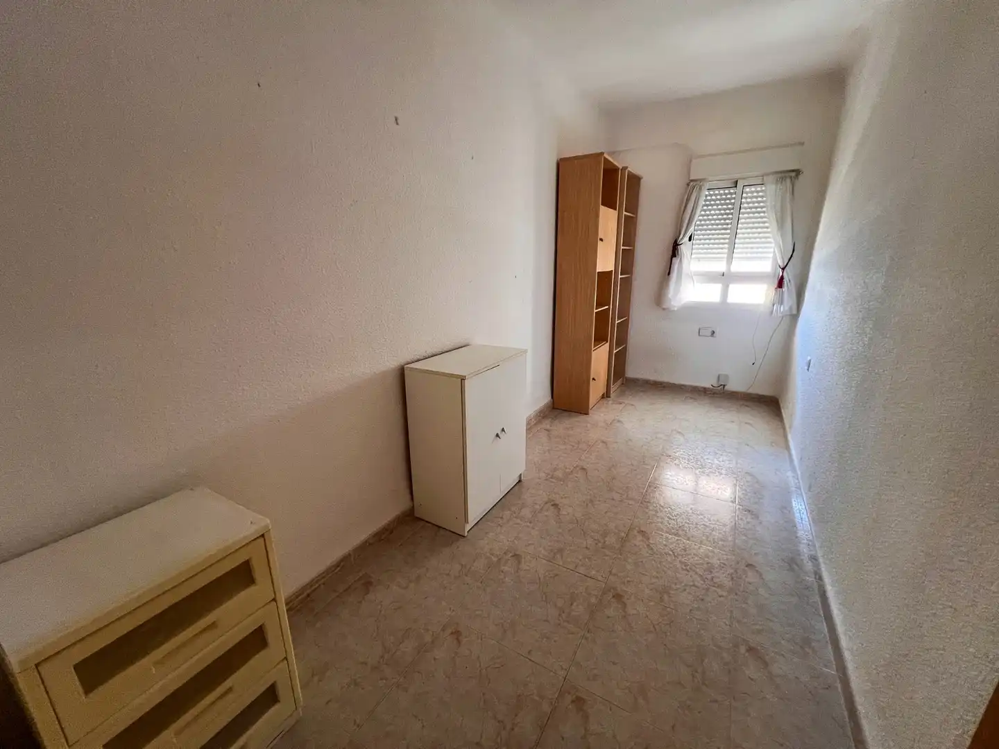 Habitación de Apartamento en venta en Torrevieja con Aire acondicionado, Calefacción y Terraza