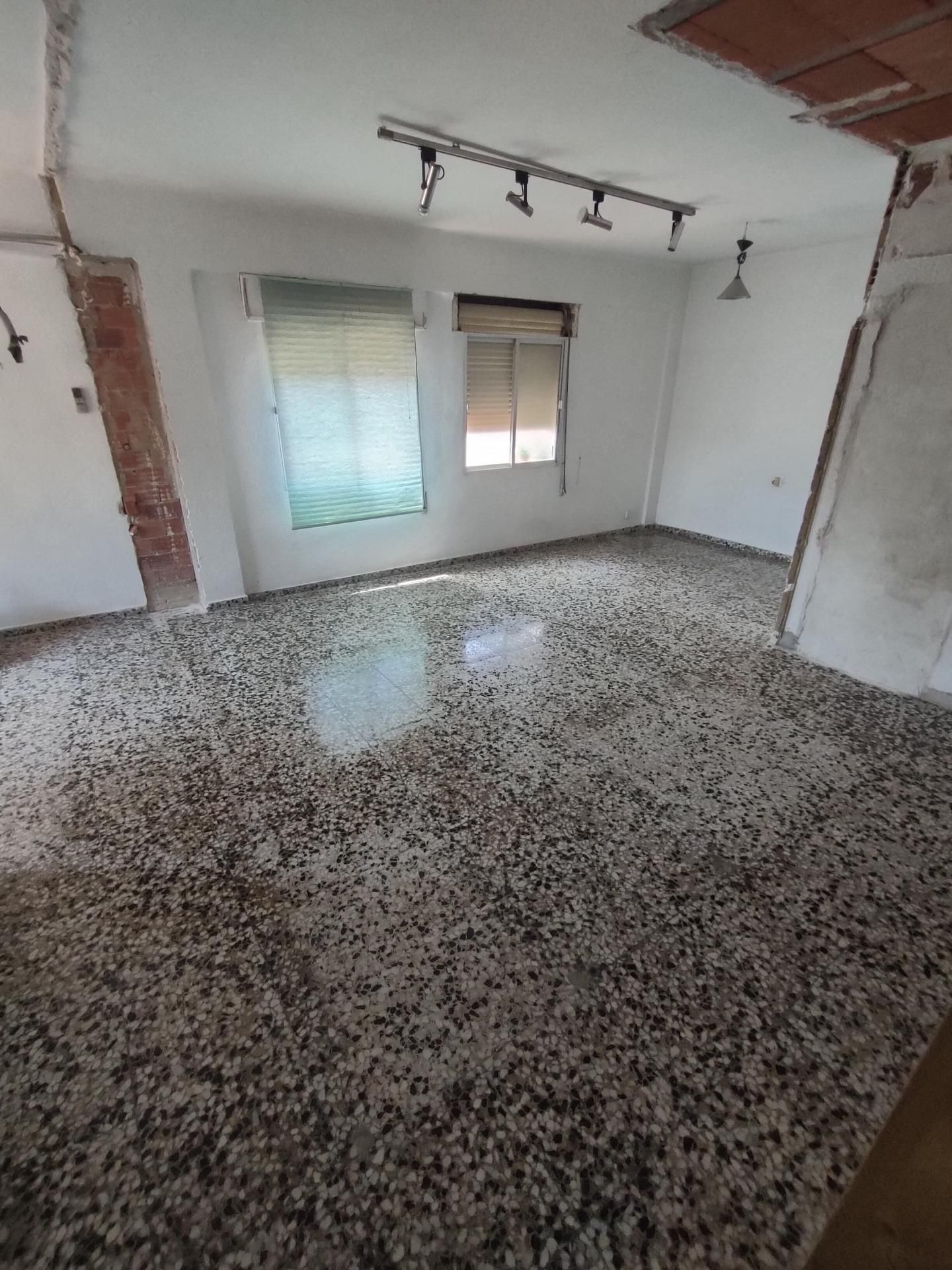 Pis en venda en La Pobla de Vallbona amb Aire condicionat, Terrassa i Traster