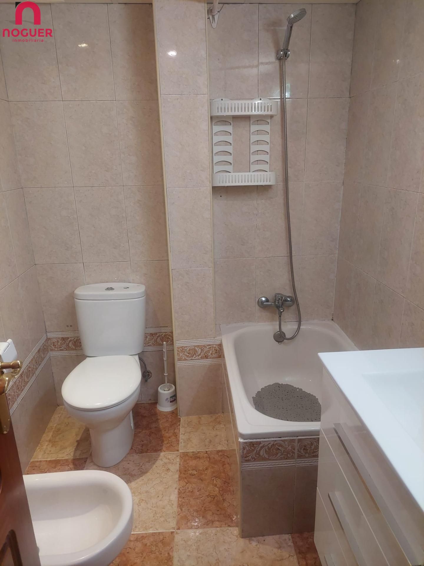 Bany de Pis de lloguer en  Córdoba Capital amb Aire condicionat i Balcó